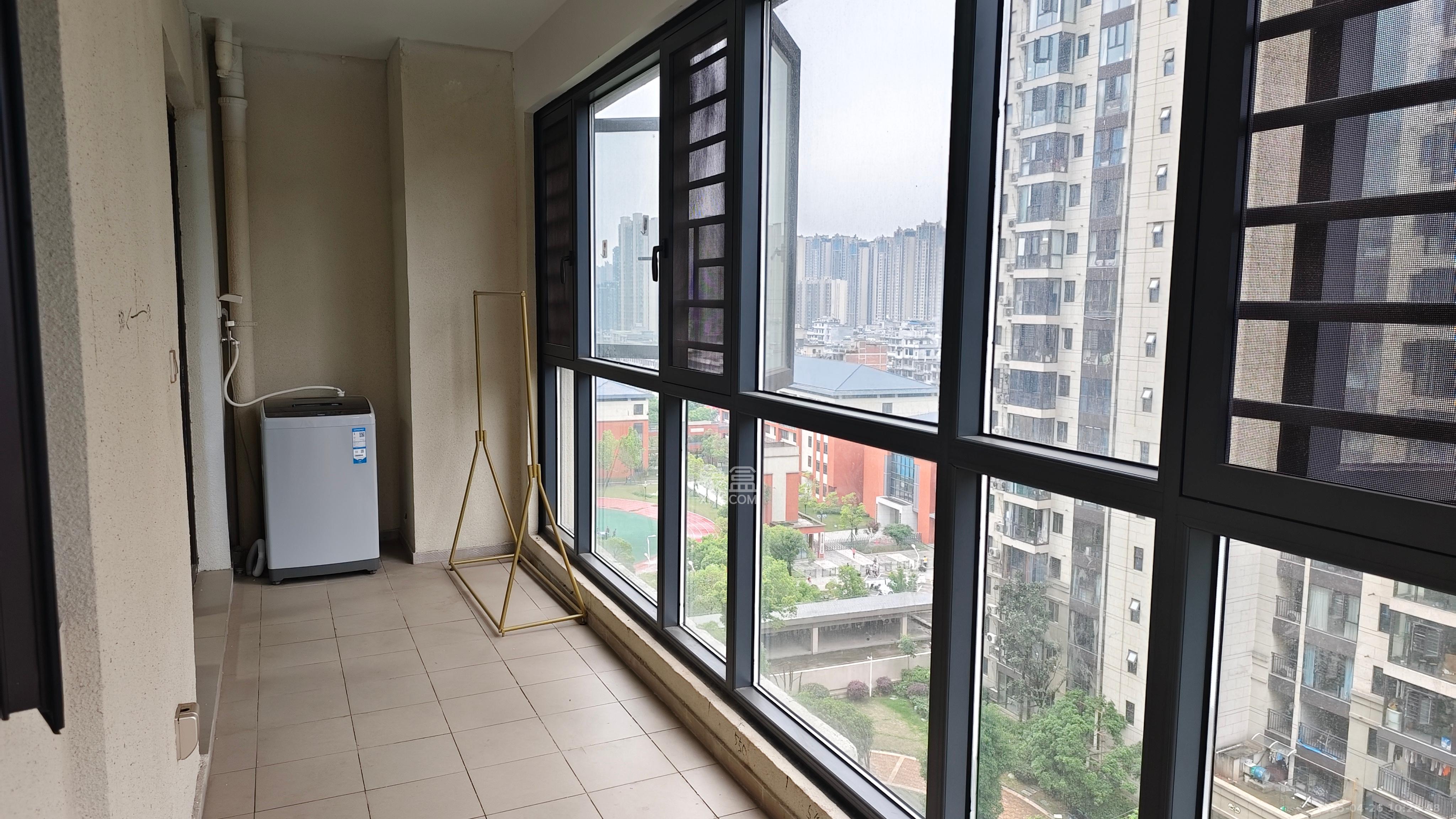 新华联梦想城 3室1厅1卫 1900.0元/月 新华联梦想城 3室1厅1卫 1900.0元/月室内图