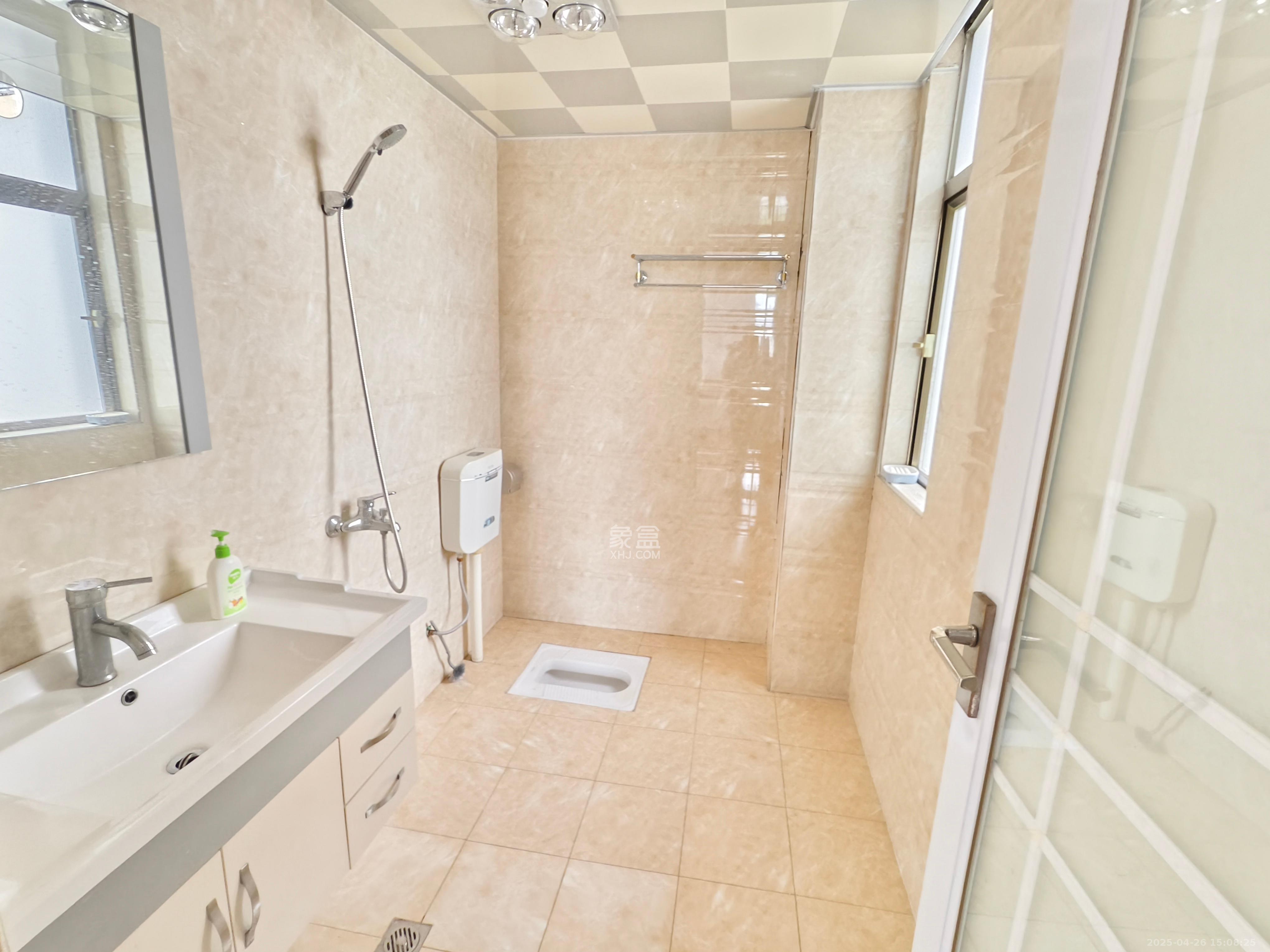 碧桂园威尼斯城  2室1厅1卫    1700.0元/月 碧桂园威尼斯城  2室1厅1卫    1700.0元/月室内图