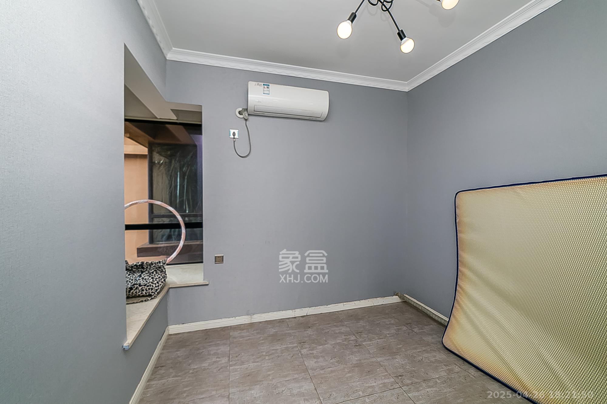 荣悦台  2室2厅1卫    92.8万 荣悦台  2室2厅1卫    92.8万卧室