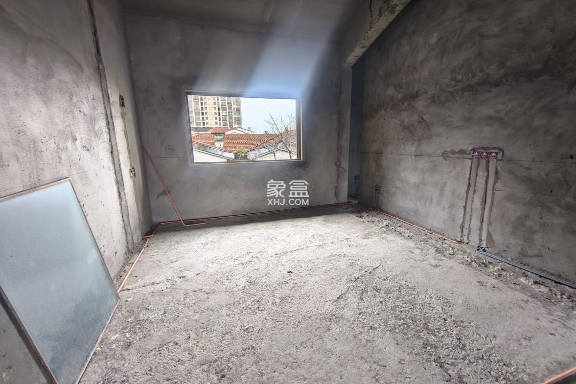 碧桂园  6室2厅4卫    220.0万 碧桂园  6室2厅4卫    220.0万室内图