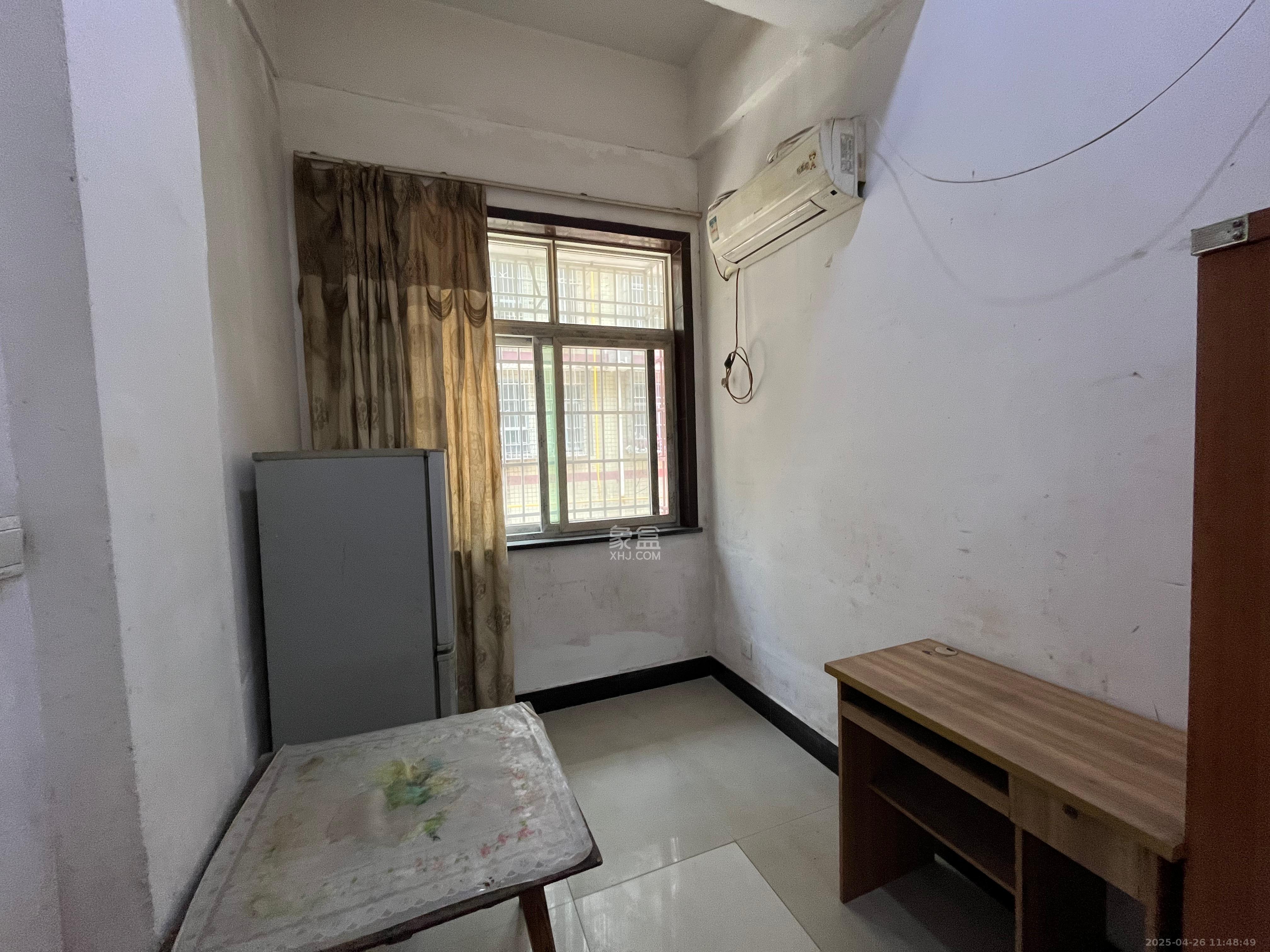 城西安置小区 1室0厅0卫 560.0元/月 城西安置小区 1室0厅0卫 560.0元/月室内图