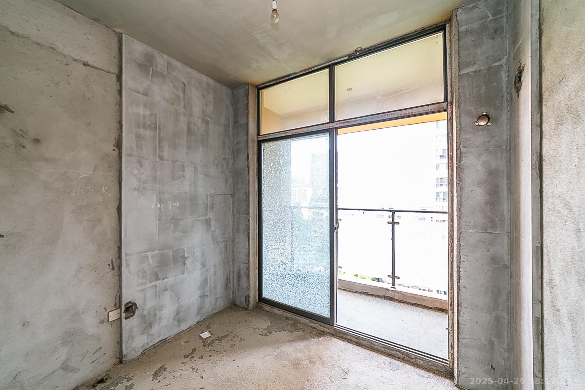 江南华府 3室2厅2卫 95.0万 江南华府 3室2厅2卫 95.0万卧室