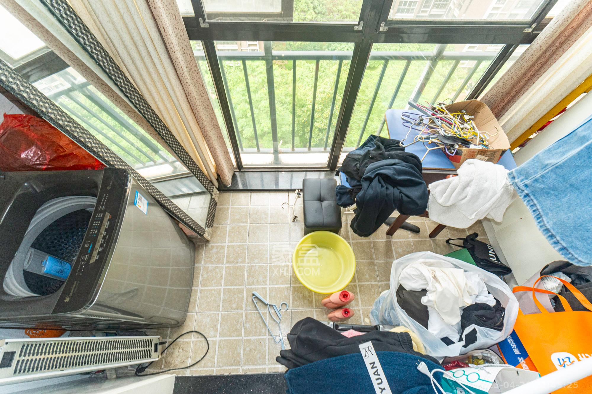 水岸世景  2室1厅1卫   56.80万阳台