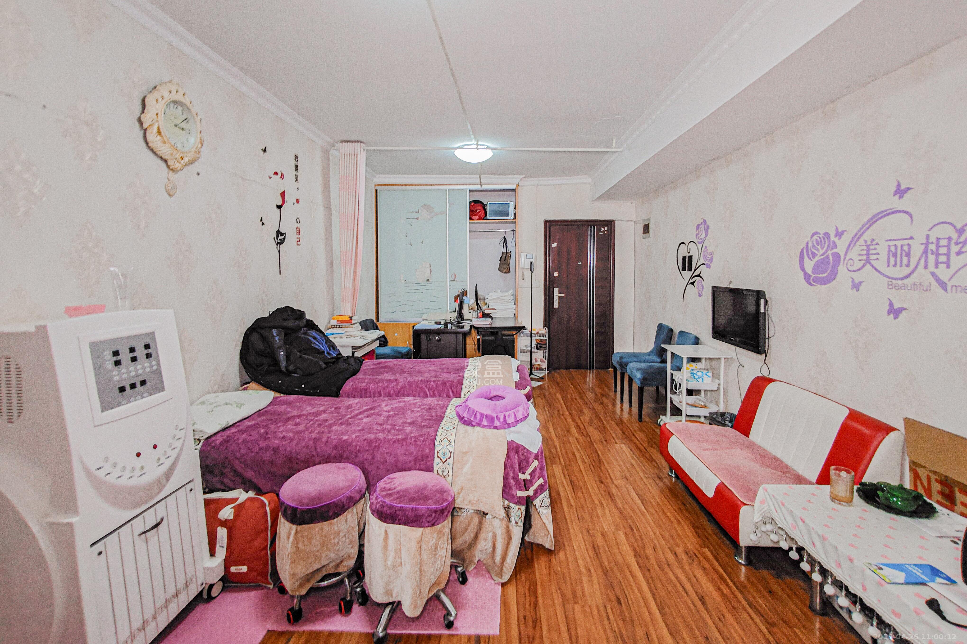 东一国际  1室1厅1卫    27.8万 东一国际  1室1厅1卫    27.8万