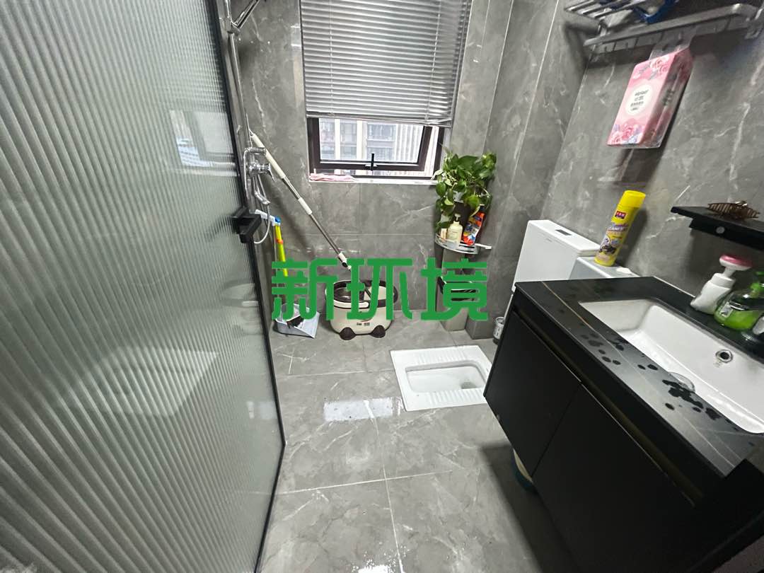 山水印象澜庭  3室2厅2卫   101.00万客厅
