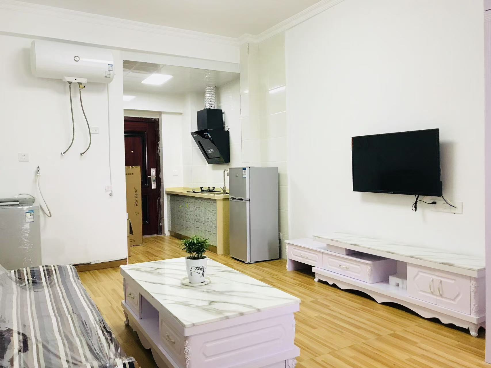 梓湖东城  1室1厅1卫    16.8万 梓湖东城  1室1厅1卫    16.8万室内图