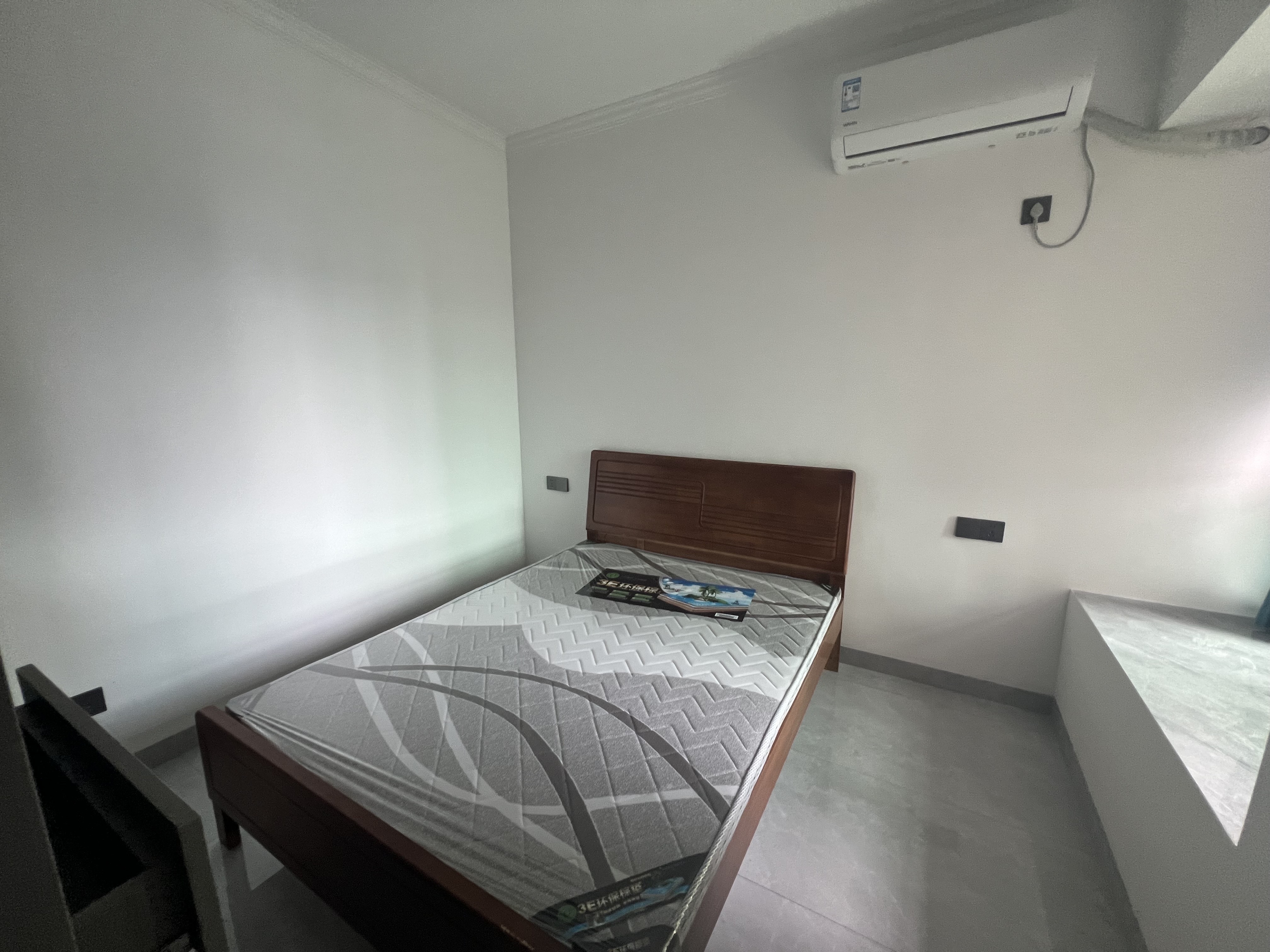 长湖新村 1室1厅1卫 1300.0元/月 长湖新村 1室1厅1卫 1300.0元/月室内图