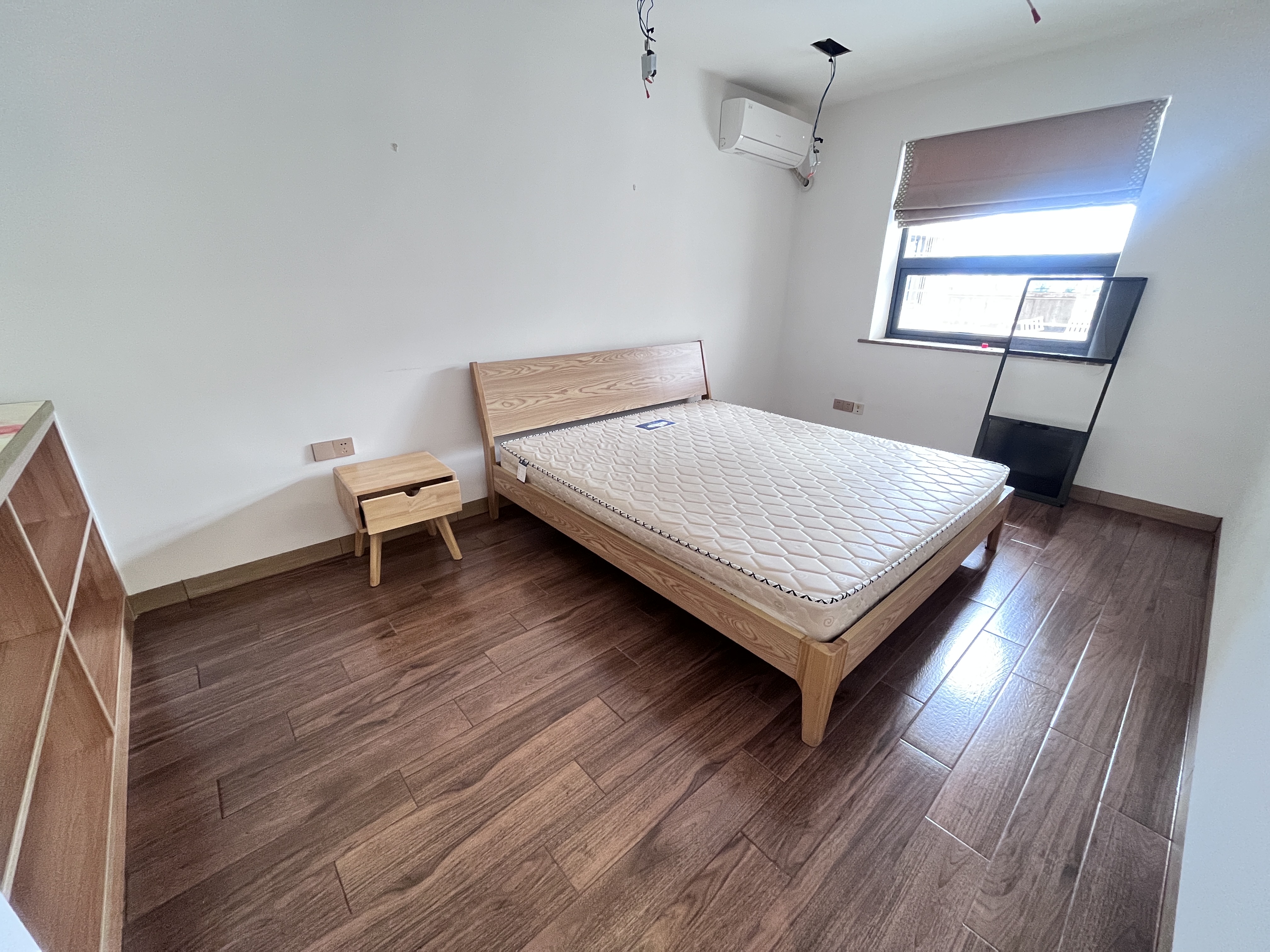 新宏基大厦 2室2厅1卫 3000.0元/月 新宏基大厦 2室2厅1卫 3000.0元/月室内图