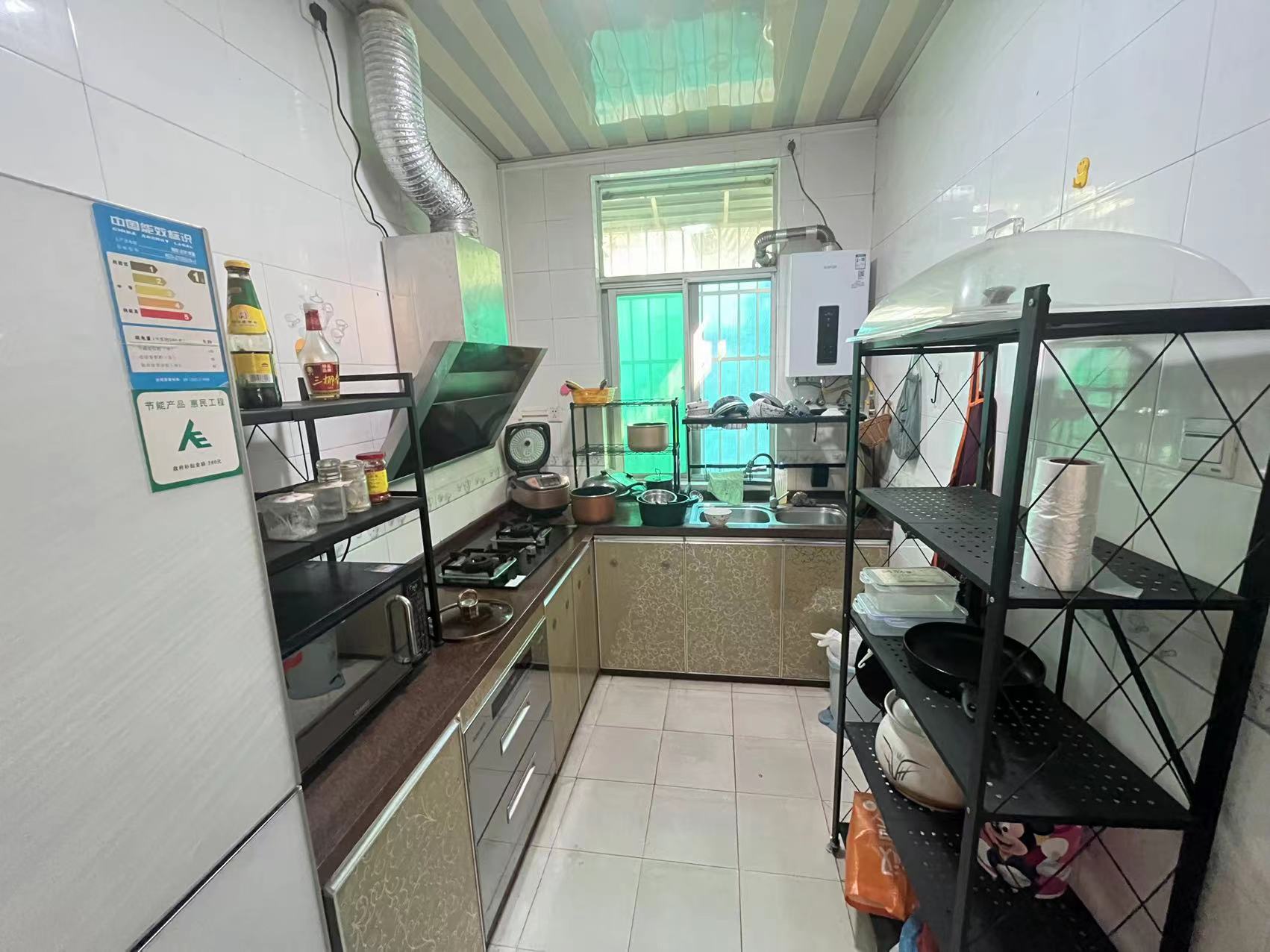 金椰大厦 5室2厅1卫 200.0万 金椰大厦 5室2厅1卫 200.0万客厅