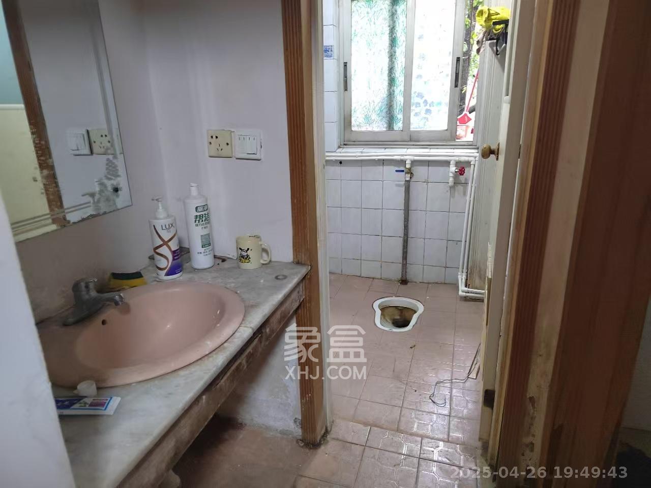 长沙市天心区疾控中心宿舍 3室2厅1卫 1600.0元/月 长沙市天心区疾控中心宿舍 3室2厅1卫 1600.0元/月室内图