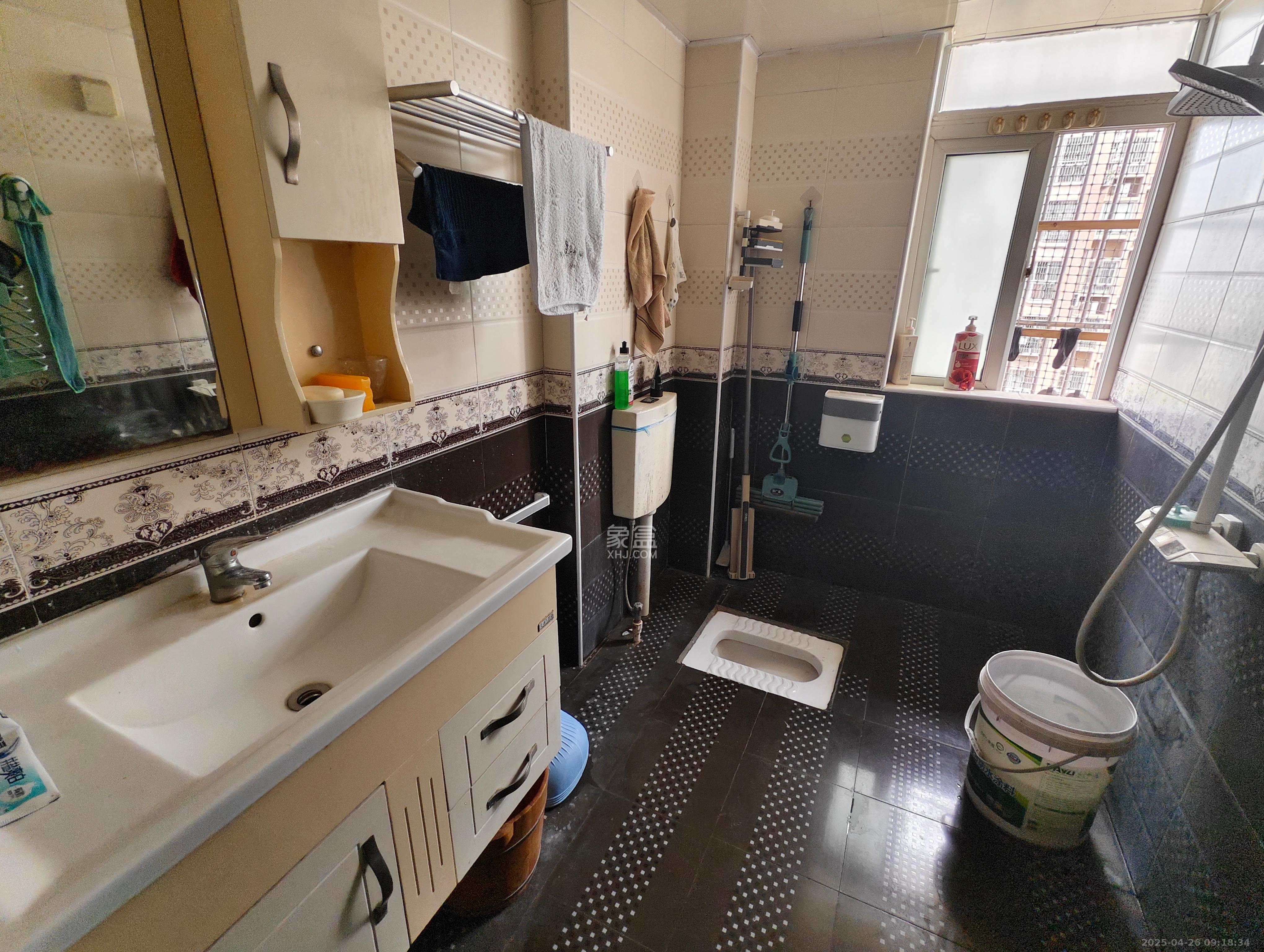 上河国际C区  4室2厅1卫    3800.0元/月 上河国际C区  4室2厅1卫    3800.0元/月室内图