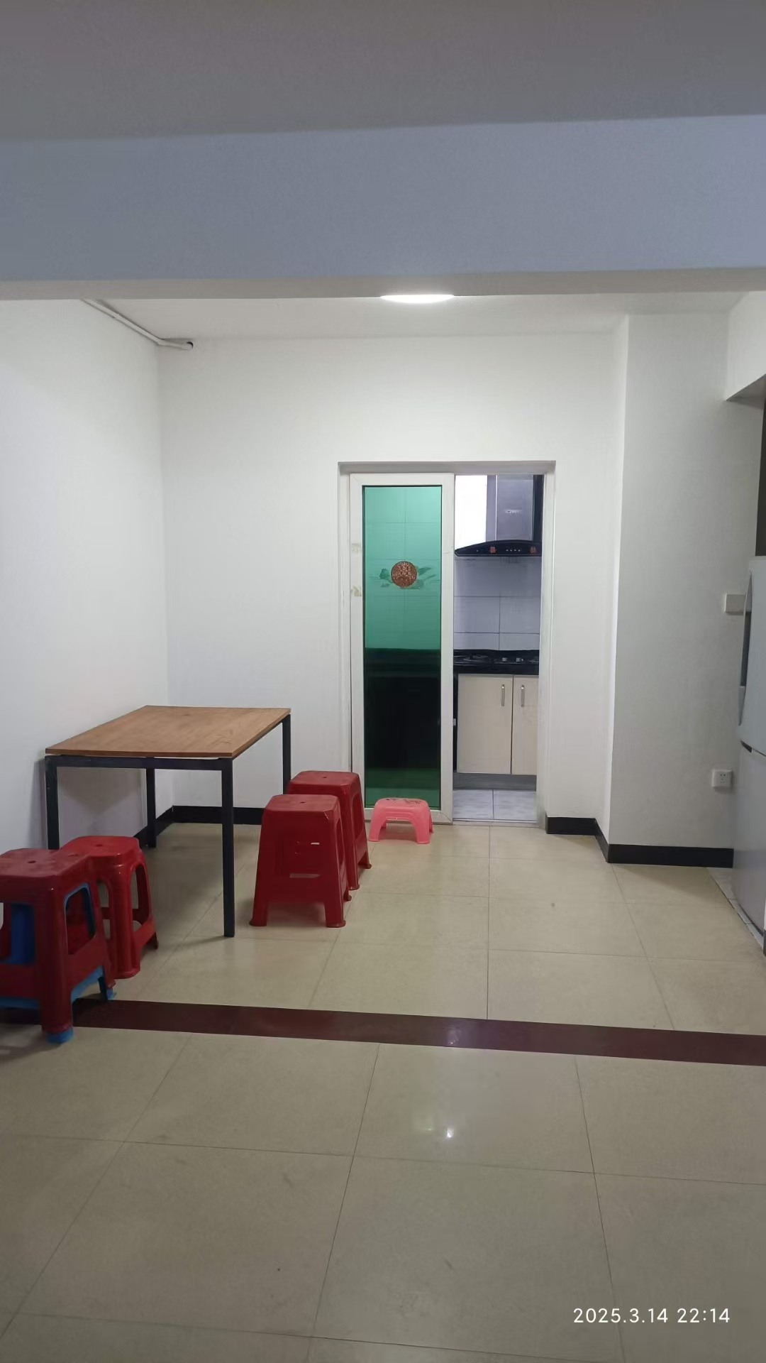 中城广场  3室2厅1卫   2200.00元/月室内图