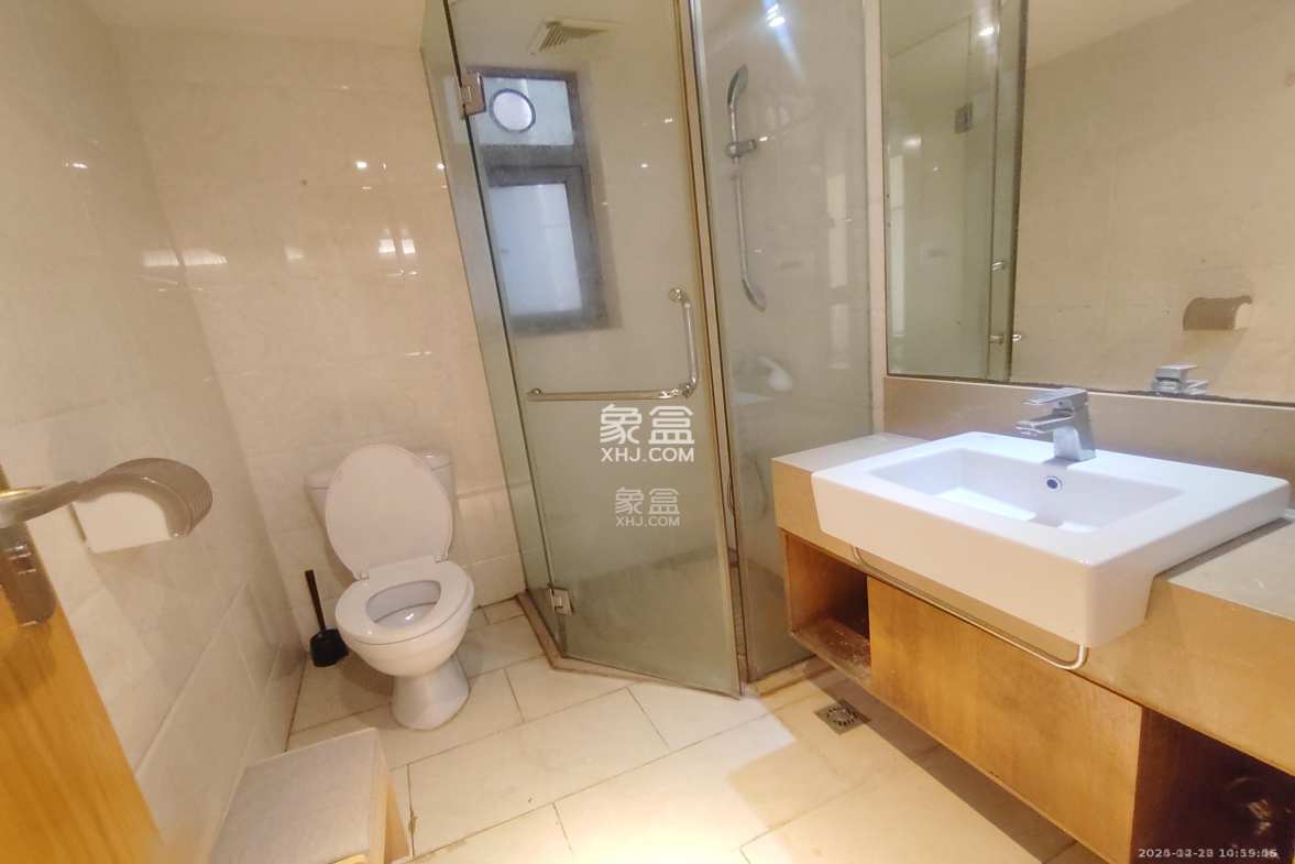 大汉希尔顿 2室0厅0卫 2500.0元/月 大汉希尔顿 2室0厅0卫 2500.0元/月室内图