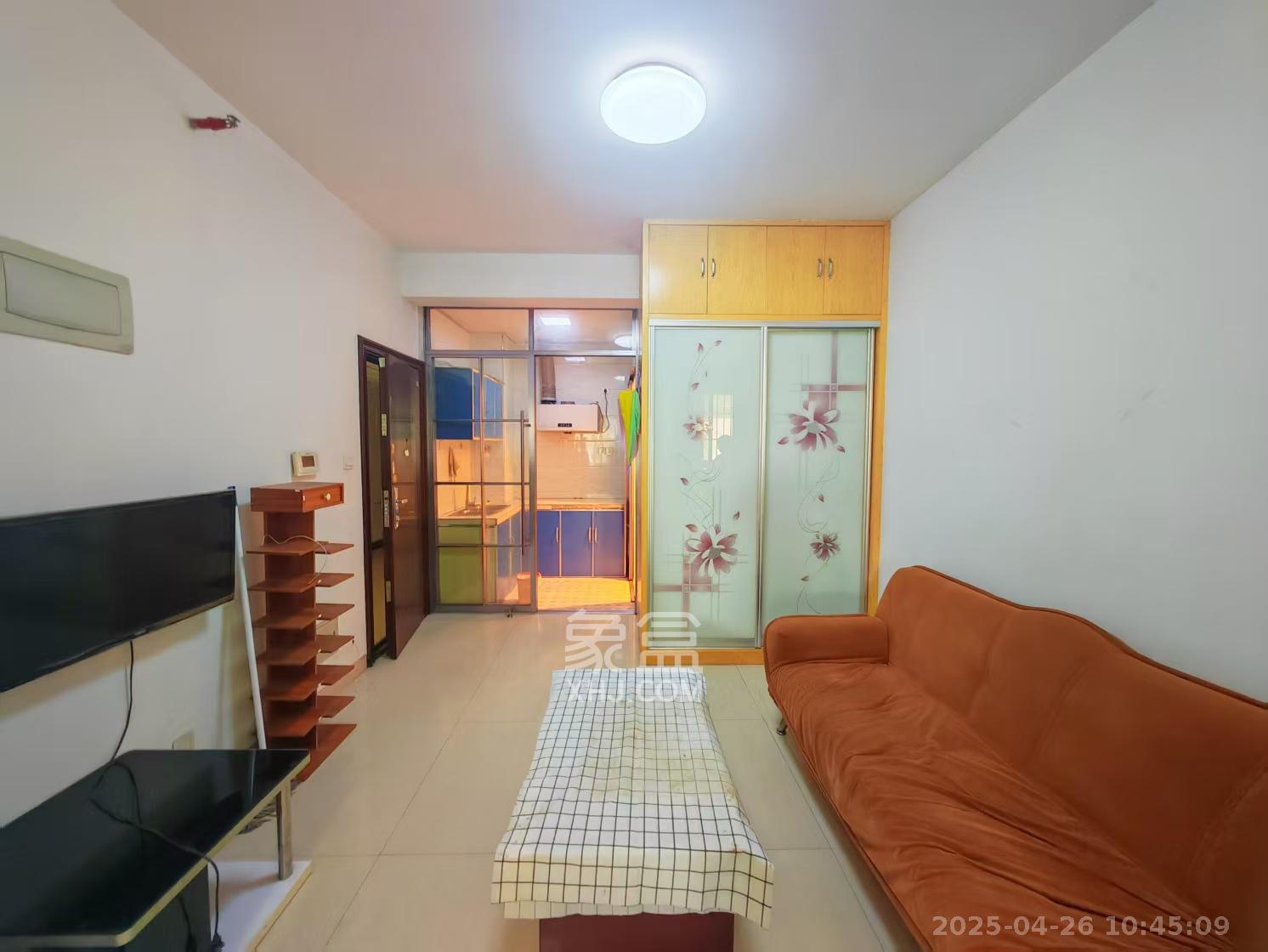 星城荣域 1室1厅1卫 1100.0元/月 星城荣域 1室1厅1卫 1100.0元/月室内图