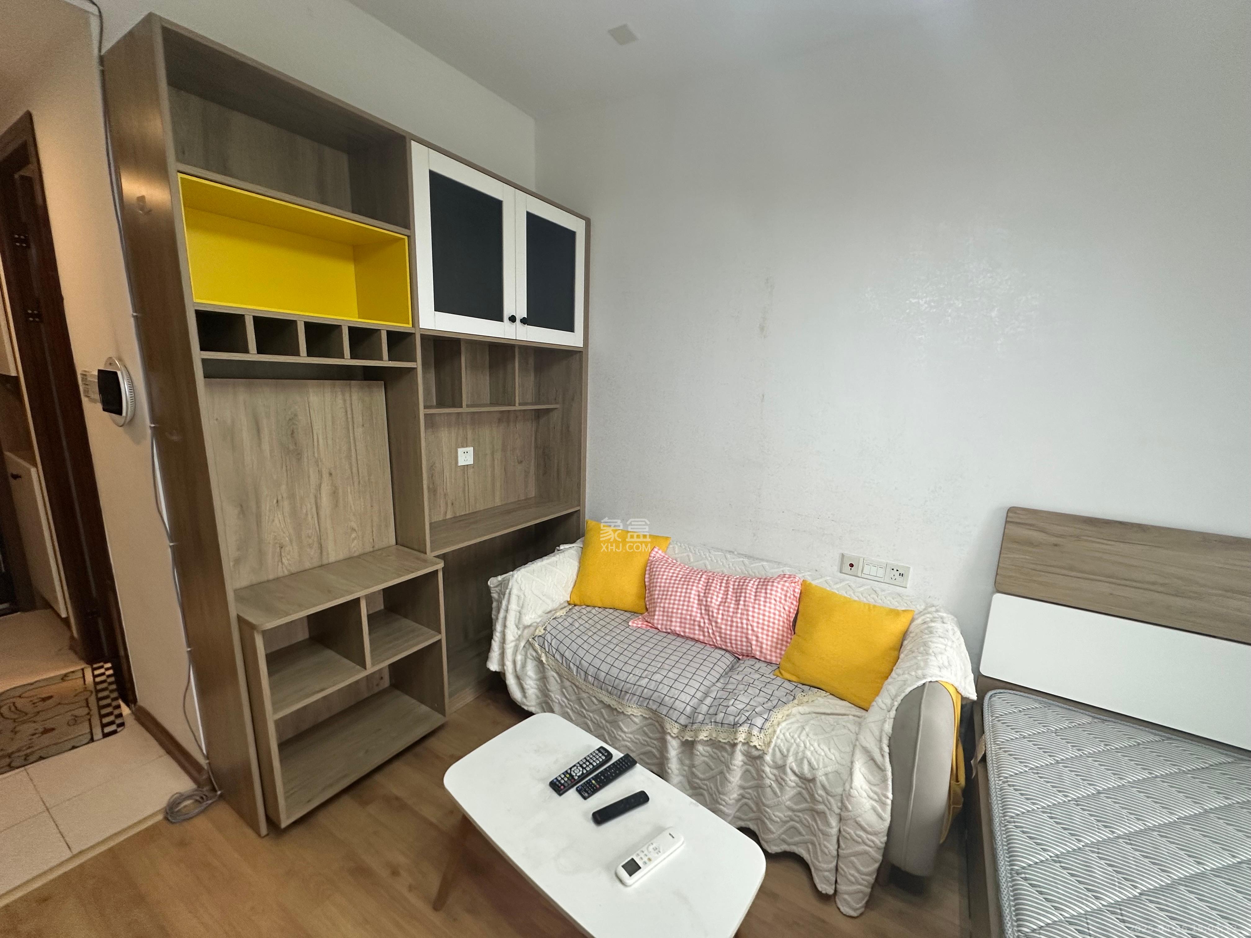 龙湖水晶郦城 1室1厅1卫 2600.0元/月 龙湖水晶郦城 1室1厅1卫 2600.0元/月室内图