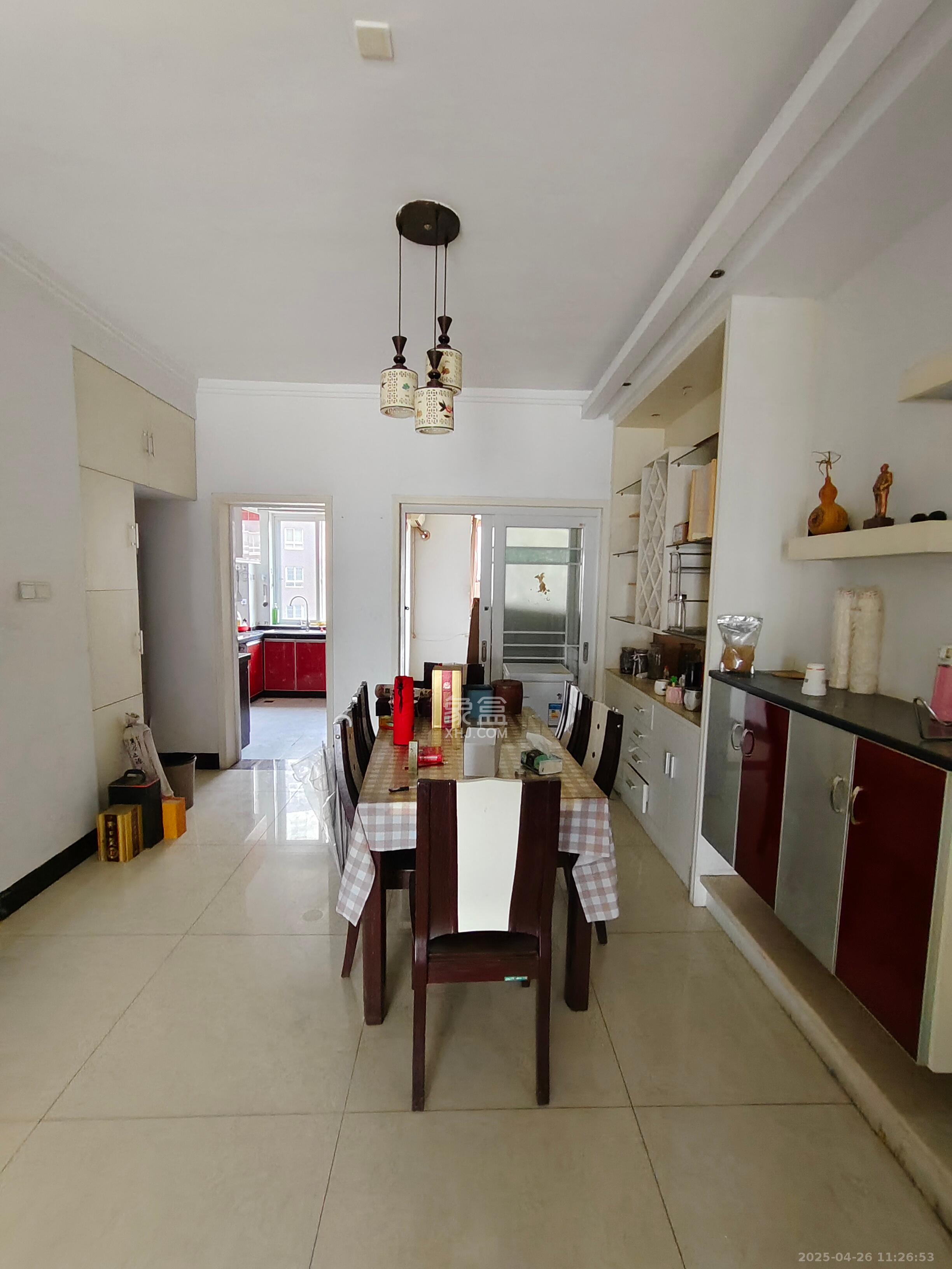 楚天馨苑 4室2厅2卫 1900.0元/月 楚天馨苑 4室2厅2卫 1900.0元/月室内图