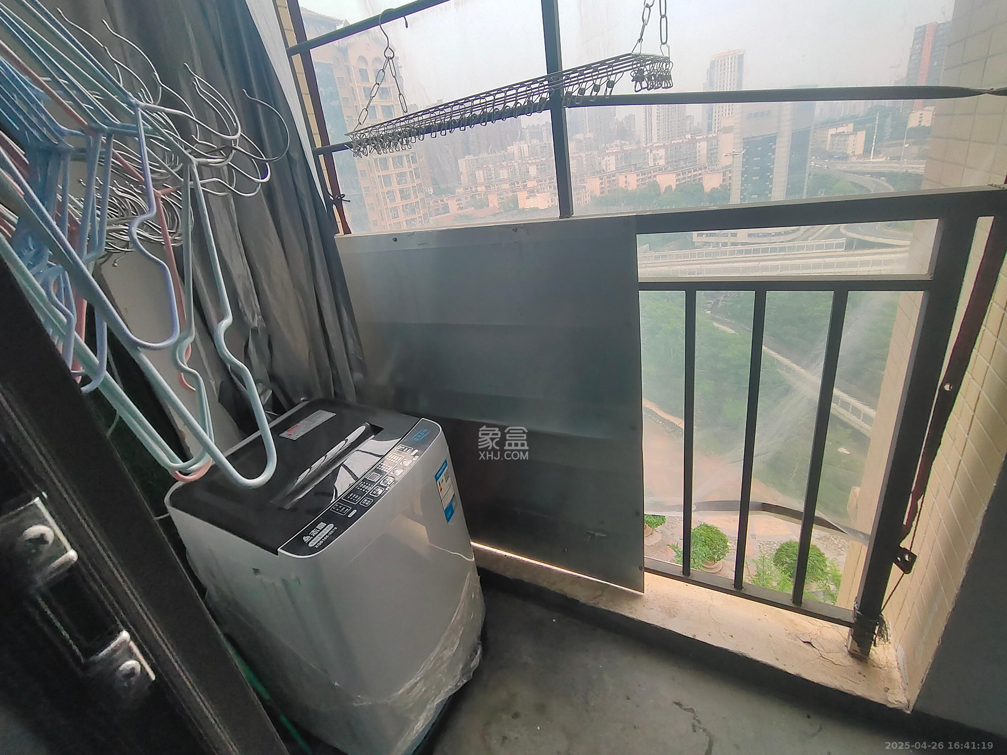 钱隆樽品(一、二、三期) 1室1厅1卫 1400.0元/月 钱隆樽品(一、二、三期) 1室1厅1卫 1400.0元/月室内图