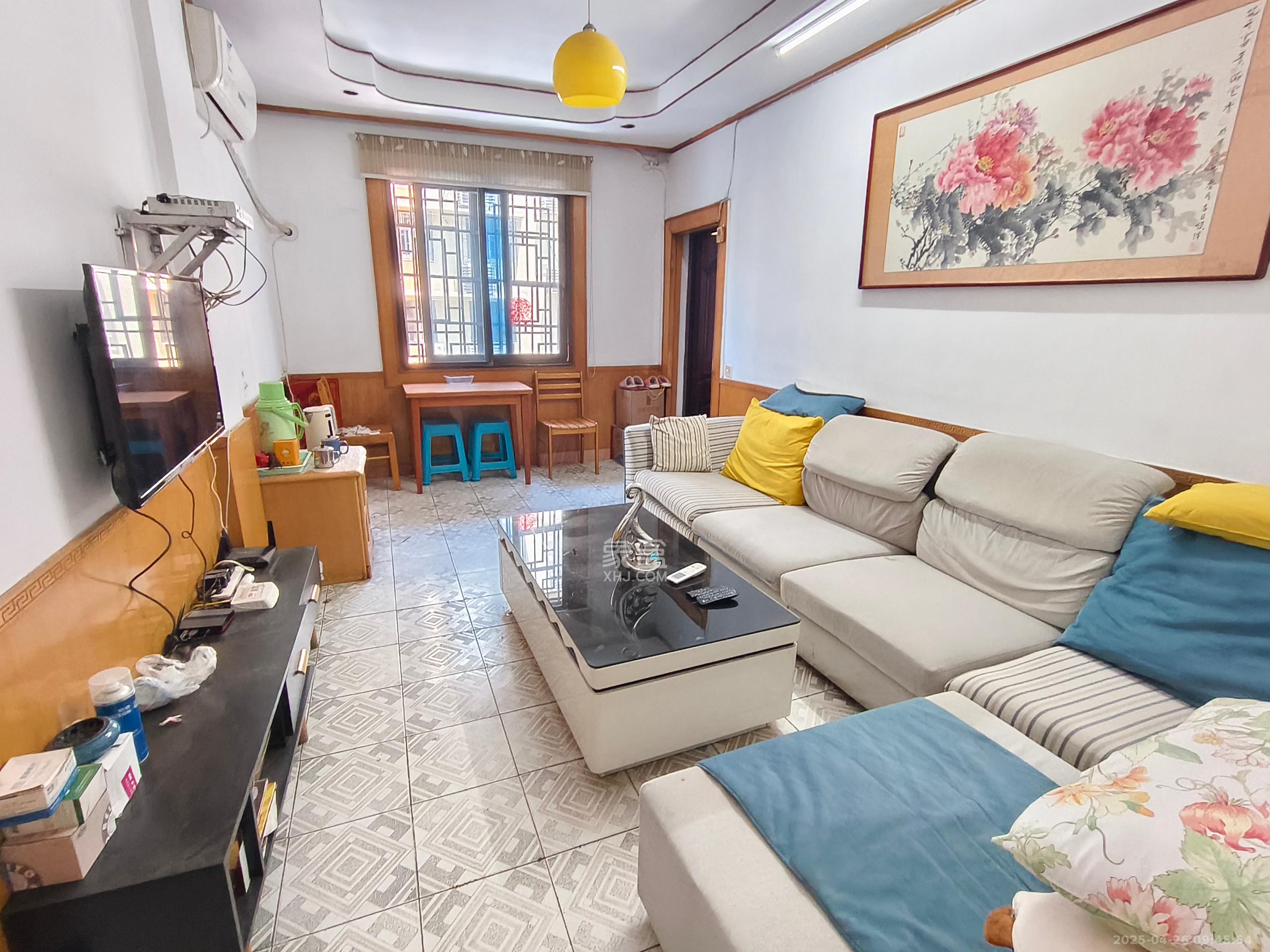 轻纺大楼 3室1厅1卫 1900.0元/月 轻纺大楼 3室1厅1卫 1900.0元/月室内图