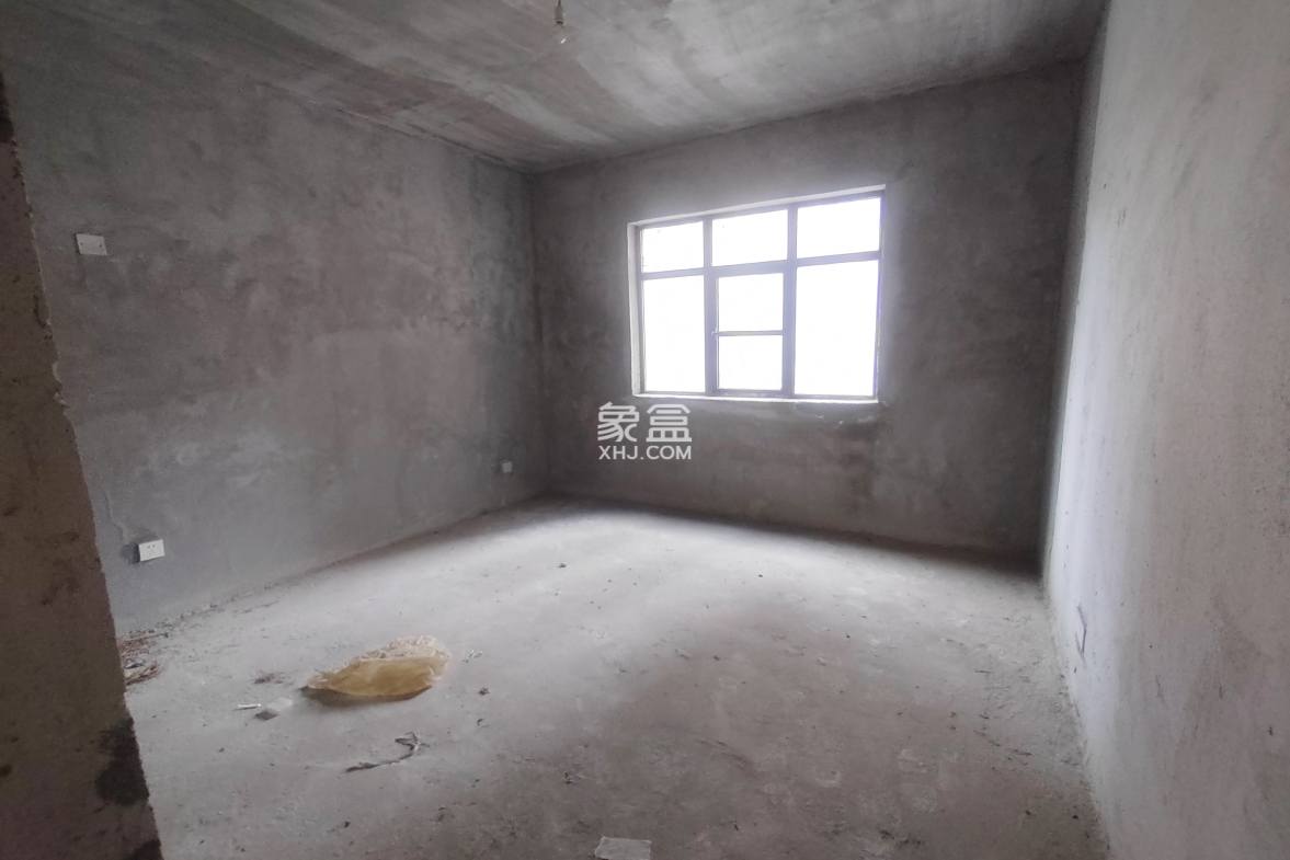 众一桂府 5室2厅2卫 69.8万 众一桂府 5室2厅2卫 69.8万客厅