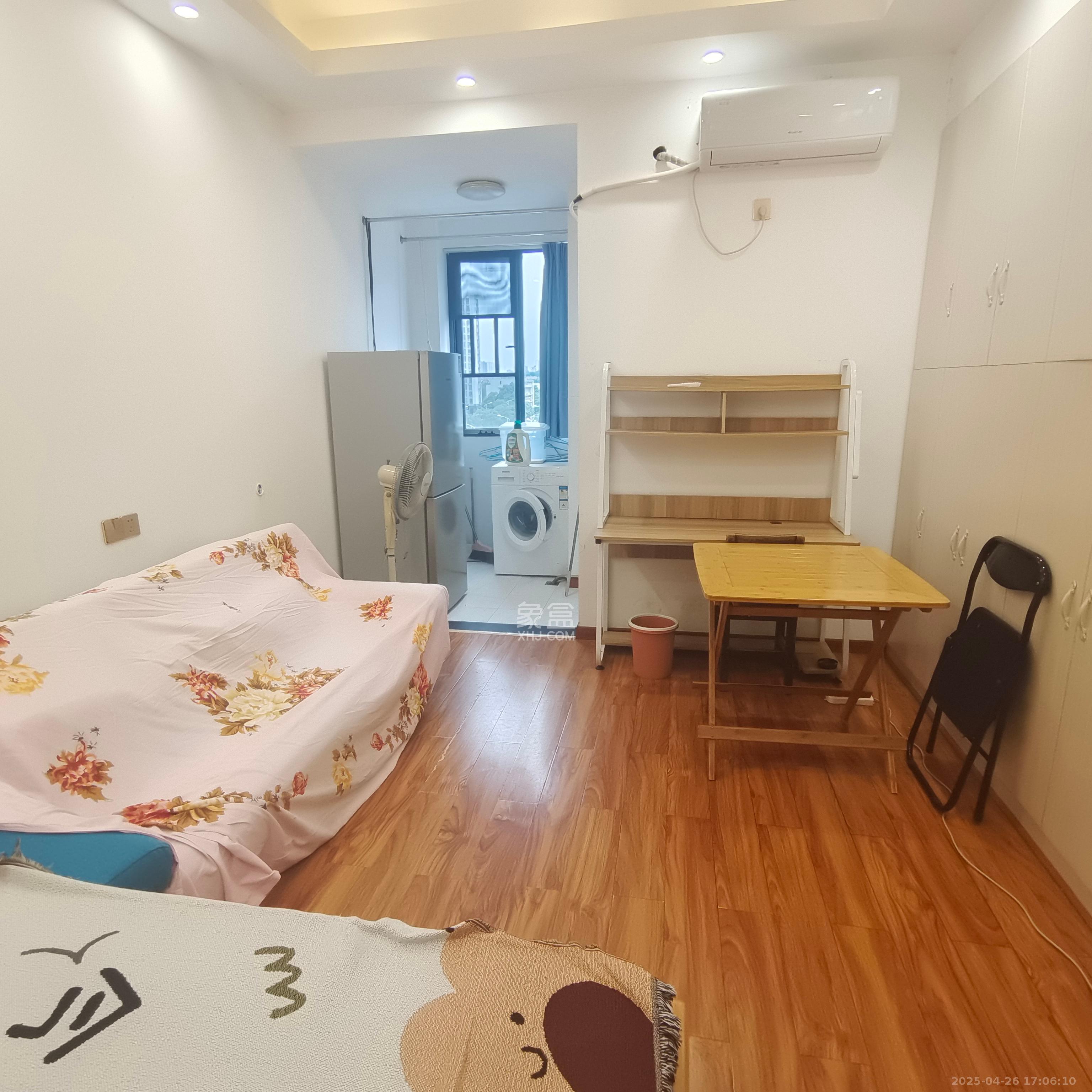 中南壹号院  1室1厅1卫   1700.00元/月室内图