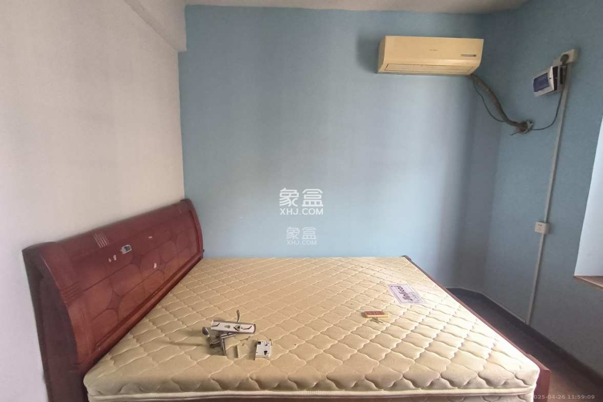 西山汇景一、二期 4室2厅2卫 4200.0元/月 西山汇景一、二期 4室2厅2卫 4200.0元/月室内图