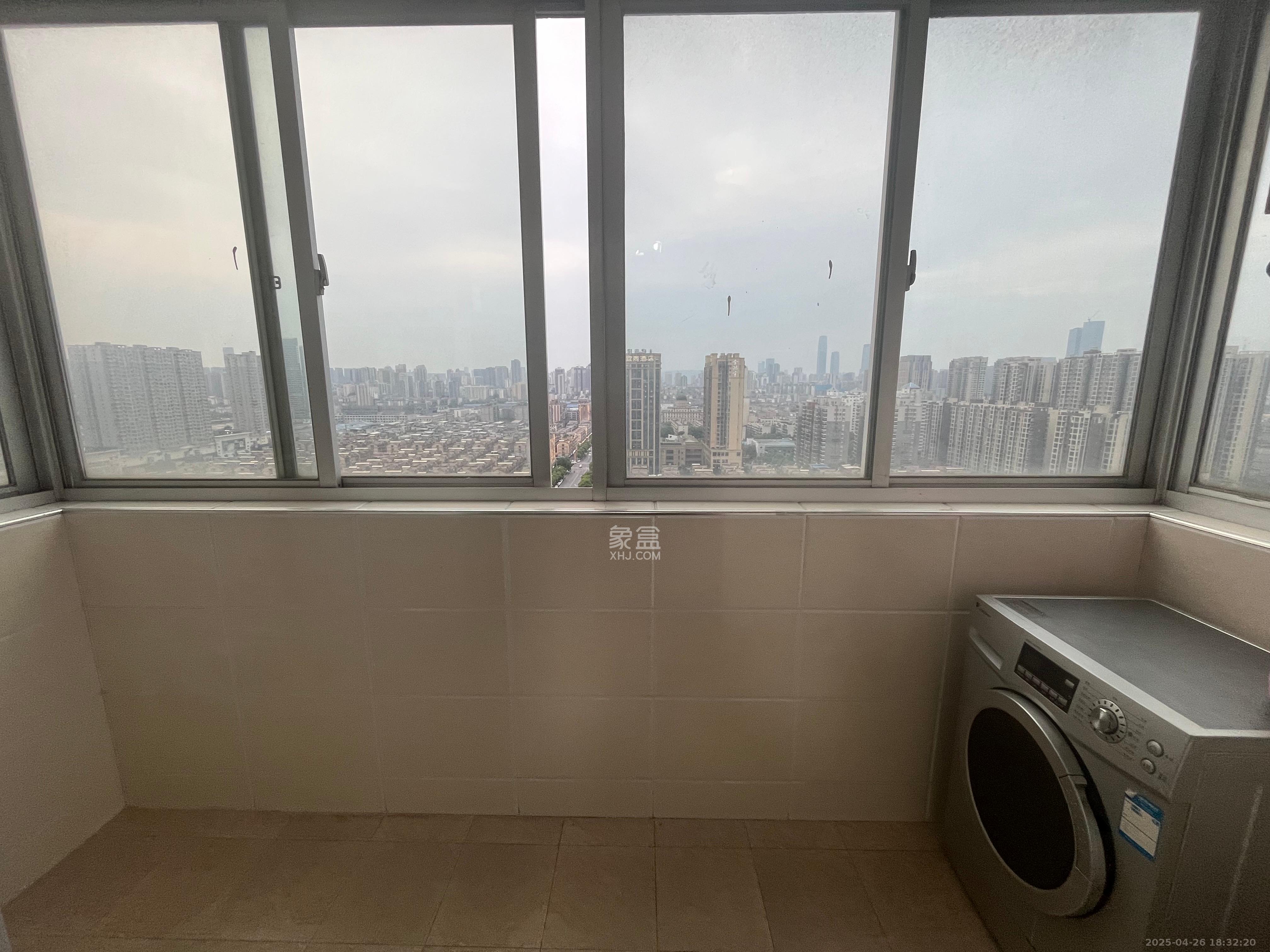 上河国际B座  2室2厅1卫   2200.00元/月室内图