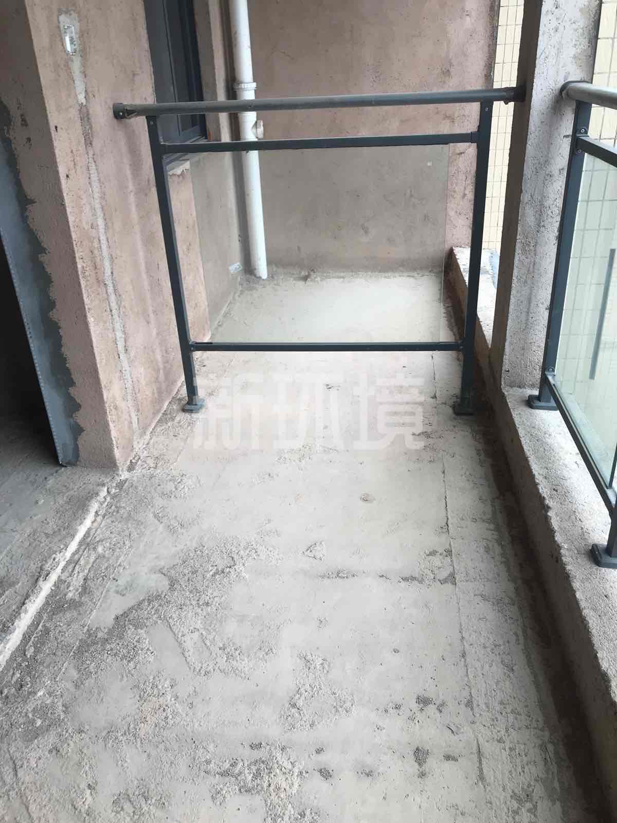 龙源华城  3室2厅2卫   71.00万客厅