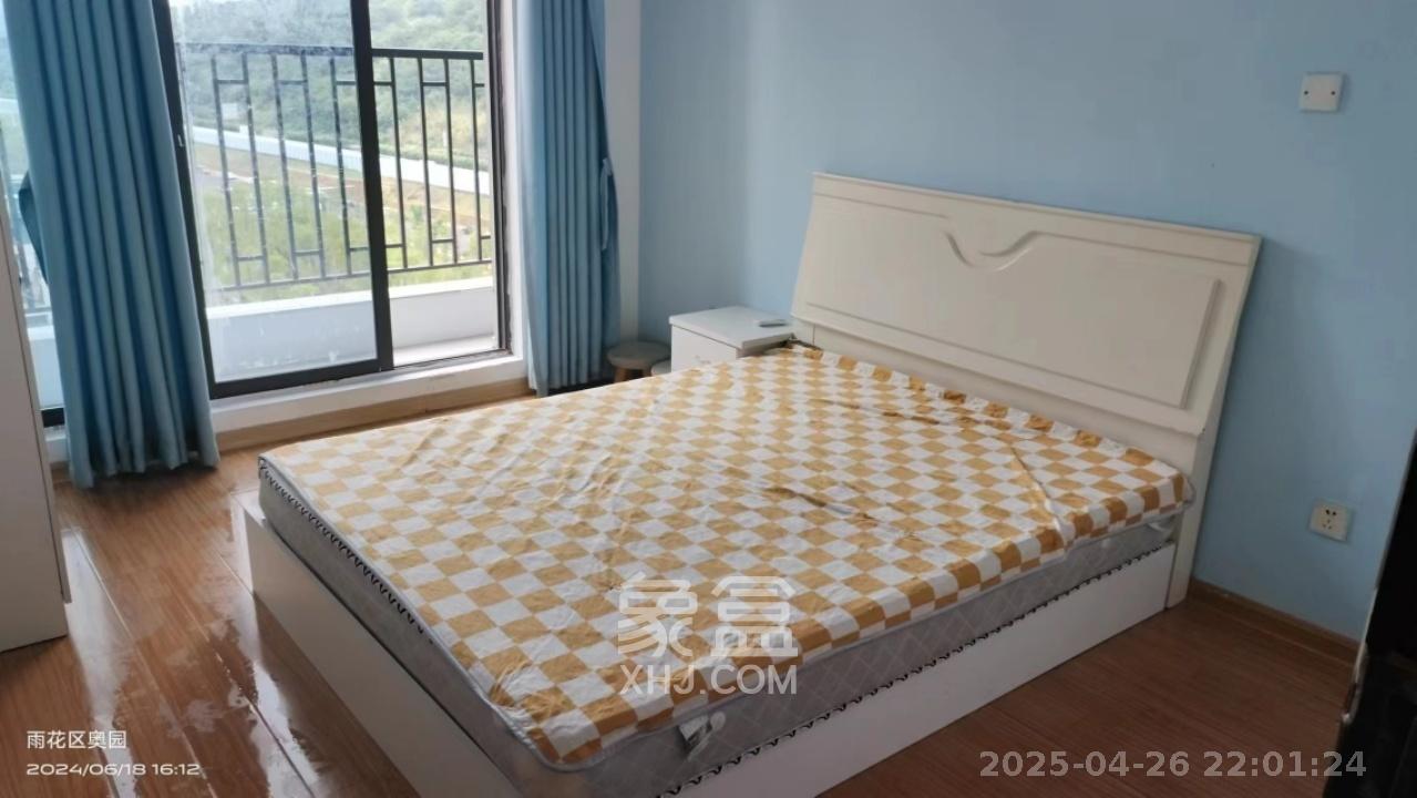 绿地之窗  2室1厅1卫   1800.00元/月室内图
