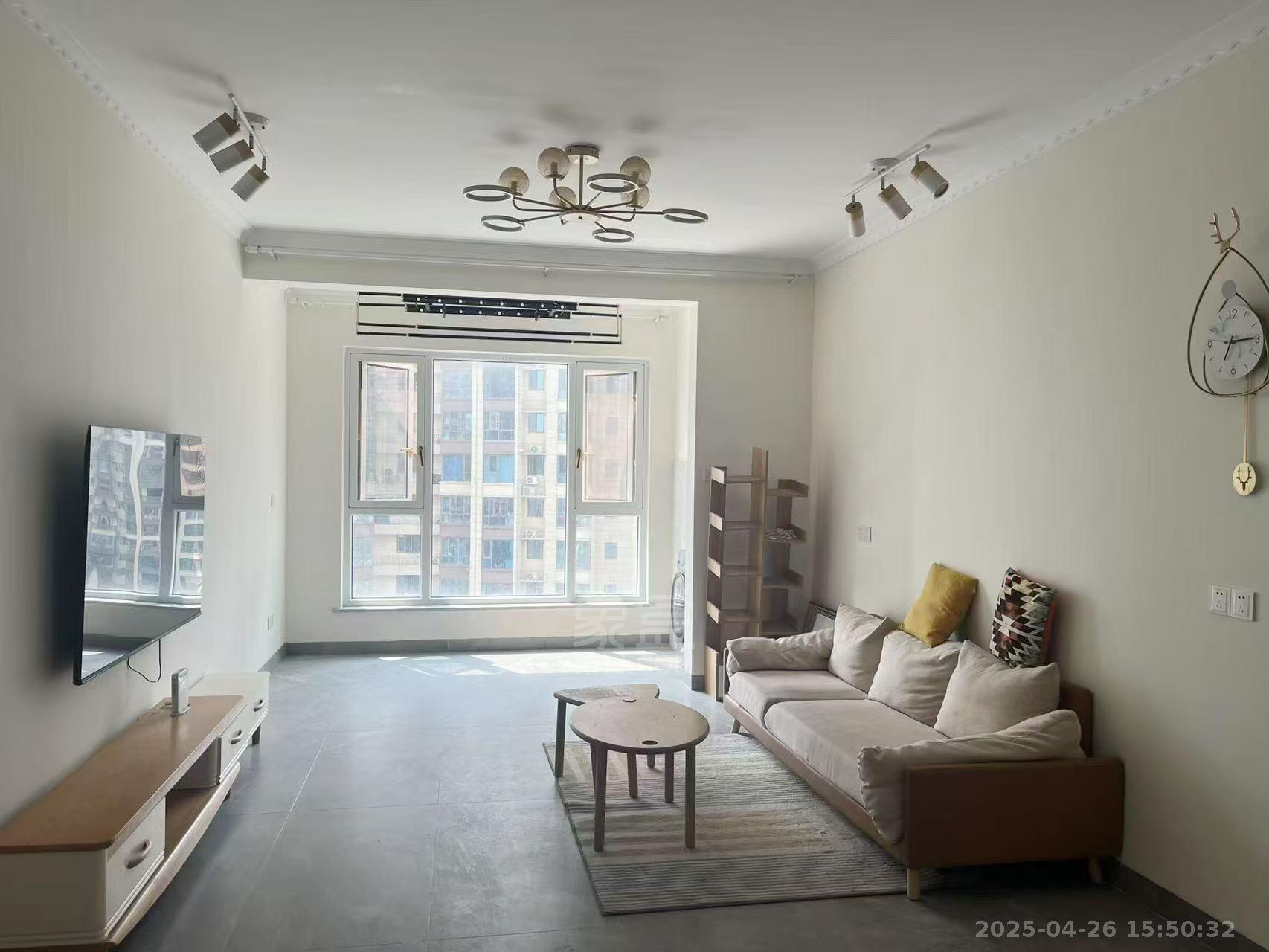 金轮津桥华府 3室2厅1卫 1800.0元/月 金轮津桥华府 3室2厅1卫 1800.0元/月室内图