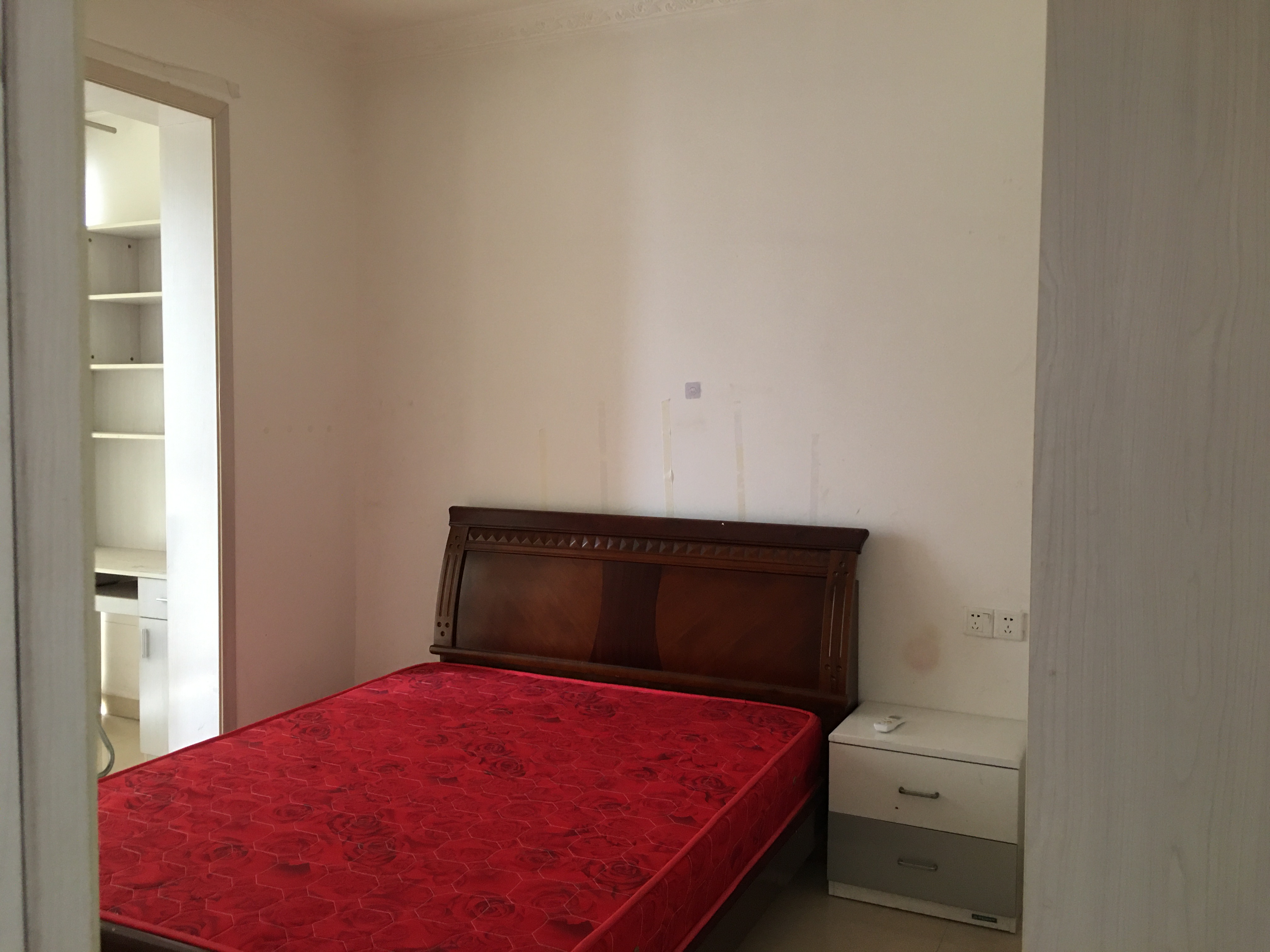 品阁 3室2厅1卫 2000.0元/月 品阁 3室2厅1卫 2000.0元/月室内图