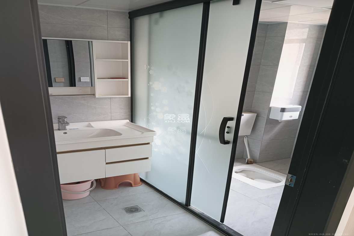 富兴悦府(富兴学府名邸) 4室2厅2卫 2300.0元/月 富兴悦府(富兴学府名邸) 4室2厅2卫 2300.0元/月室内图