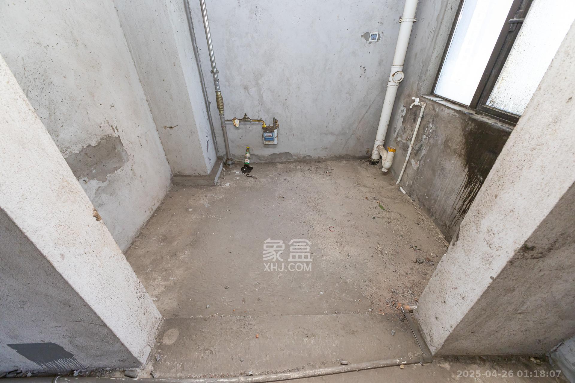 长燃新奥佳园 4室2厅2卫 95.0万 长燃新奥佳园 4室2厅2卫 95.0万厨房