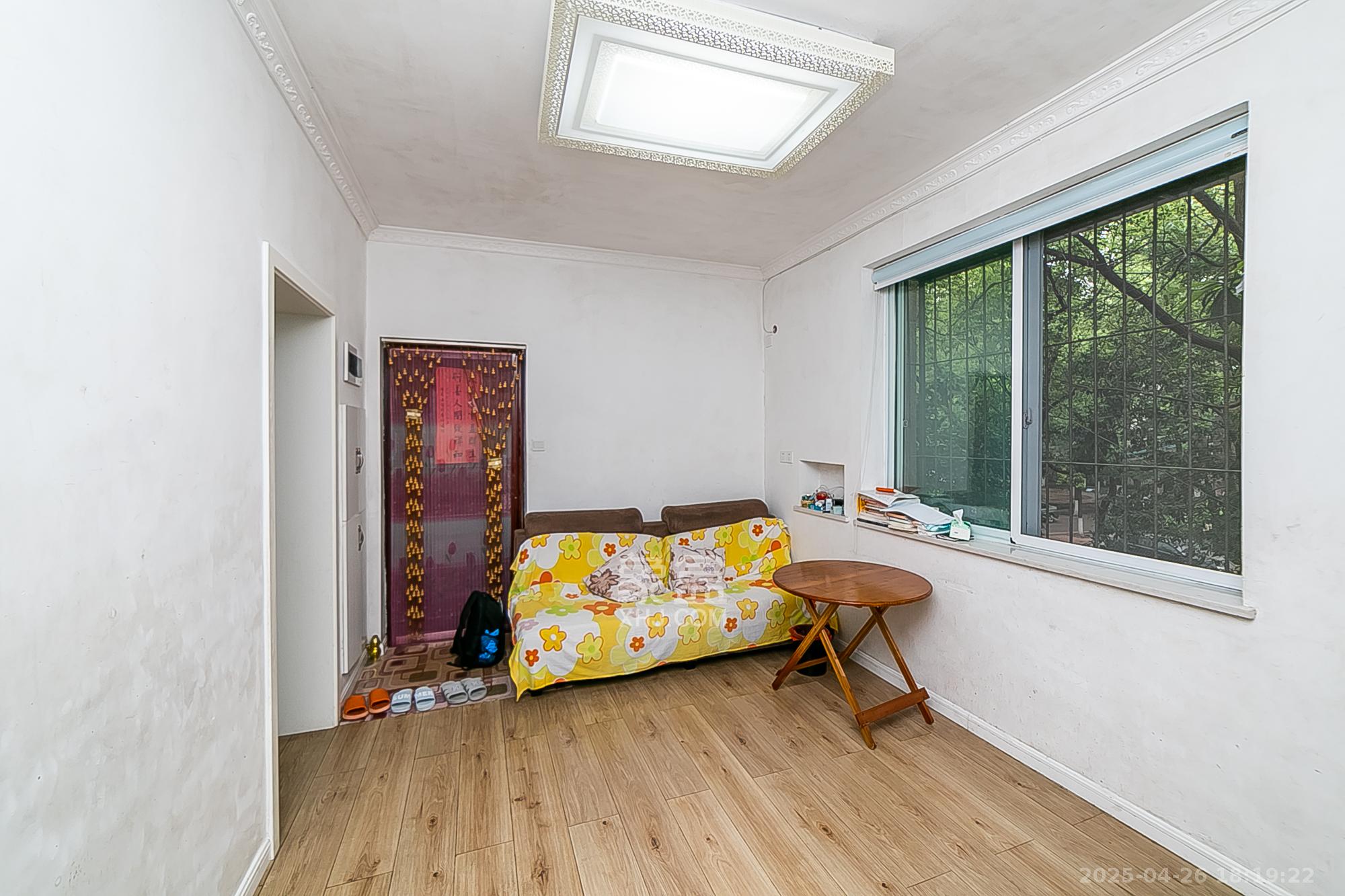 梅岭村  3室2厅1卫    71.8万 梅岭村  3室2厅1卫    71.8万客厅