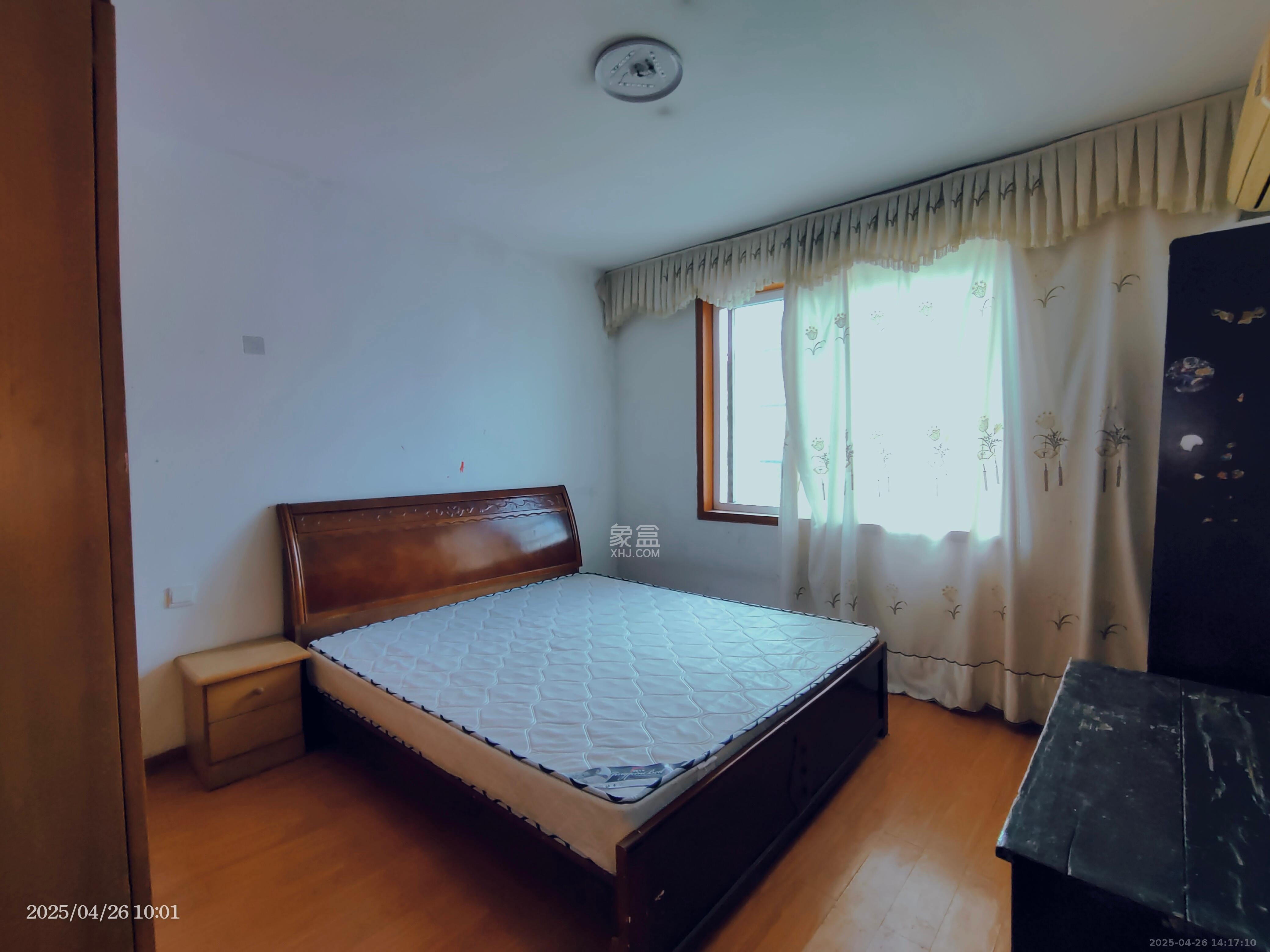 恩瑞麓山名园(龙王港小区) 3室2厅1卫 2200.0元/月 恩瑞麓山名园(龙王港小区) 3室2厅1卫 2200.0元/月室内图