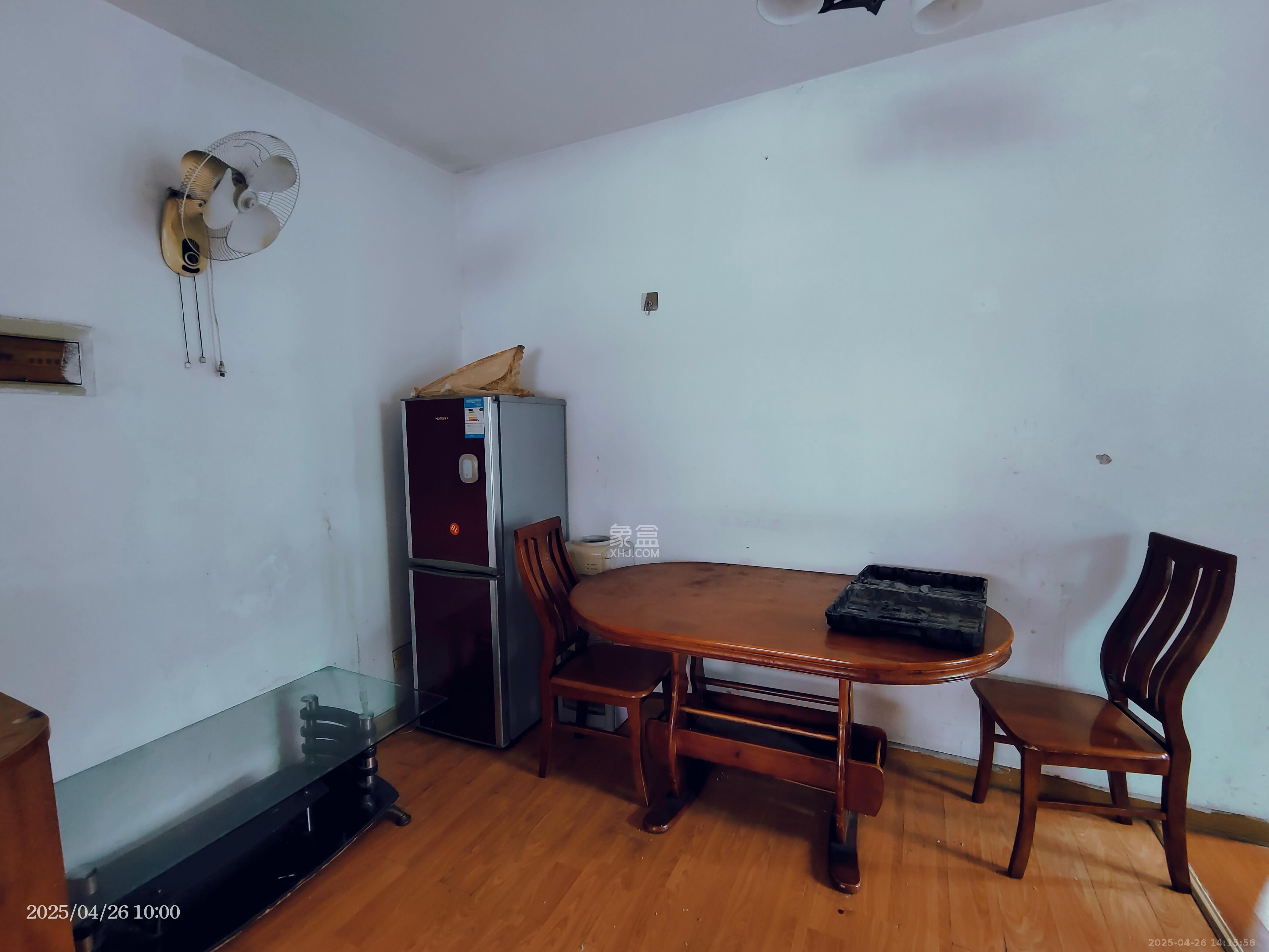 恩瑞麓山名园(龙王港小区) 3室2厅1卫 2200.0元/月 恩瑞麓山名园(龙王港小区) 3室2厅1卫 2200.0元/月室内图