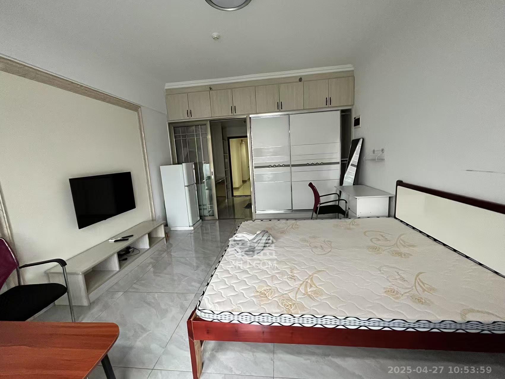 五峰国际 1室1厅1卫 1400.0元/月 五峰国际 1室1厅1卫 1400.0元/月室内图