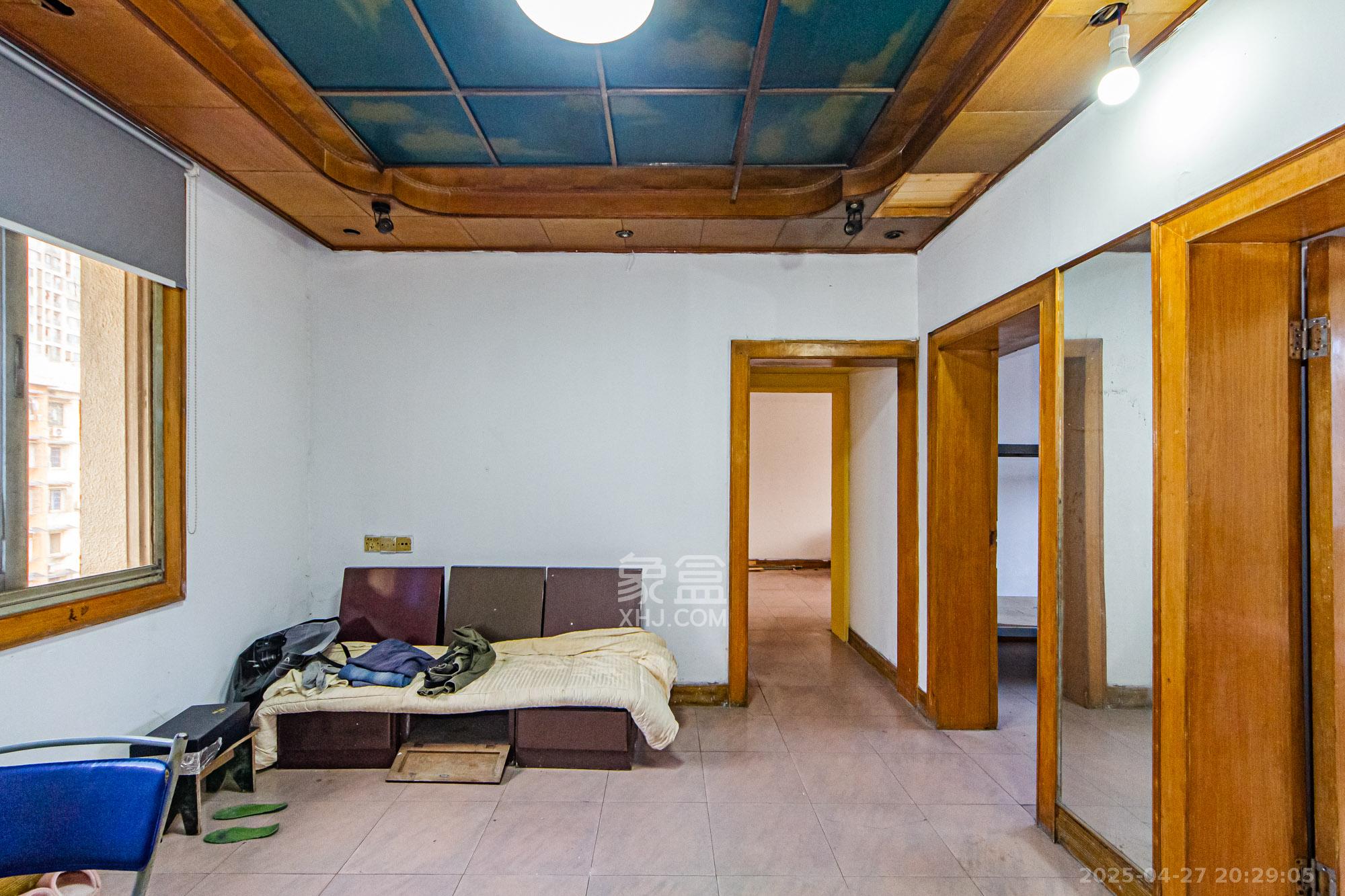 人造板厂宿舍(新河北堤1号) 2室2厅1卫 53.8万 人造板厂宿舍(新河北堤1号) 2室2厅1卫 53.8万客厅