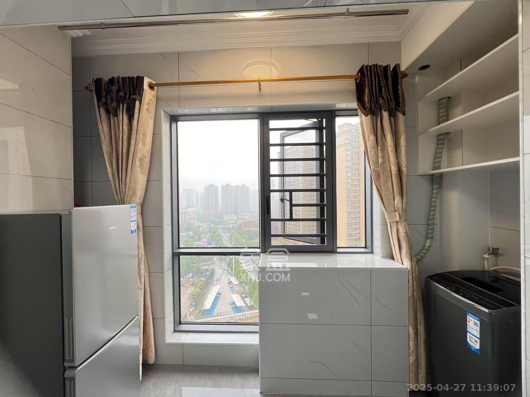 莲馨苑 1室0厅0卫 1600.0元/月 莲馨苑 1室0厅0卫 1600.0元/月室内图