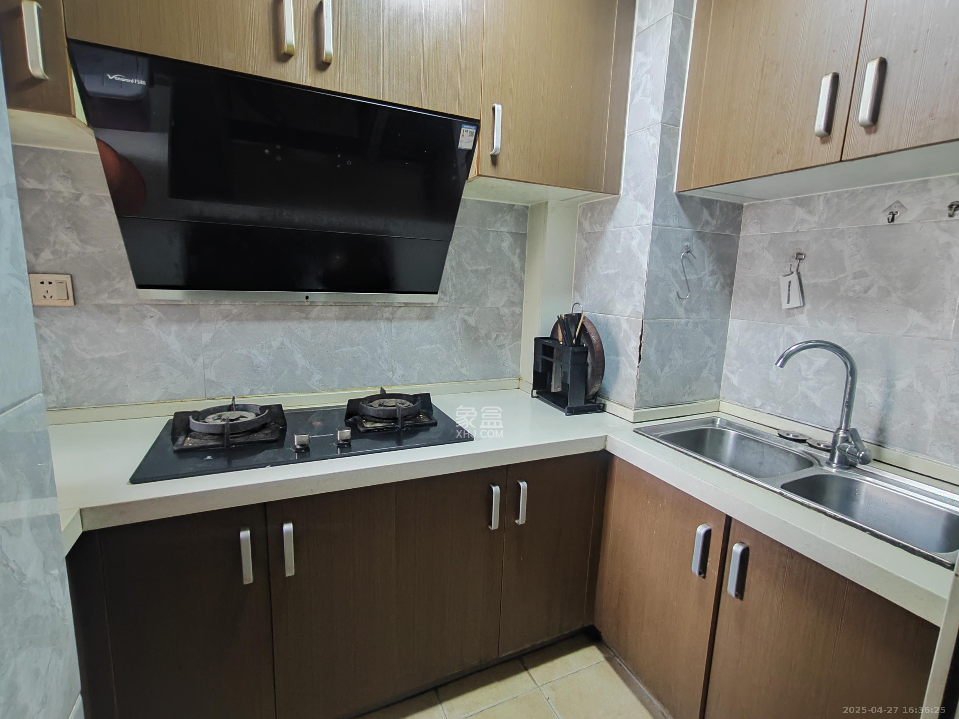 洋湖时代 3室2厅1卫 1900.0元/月 洋湖时代 3室2厅1卫 1900.0元/月室内图