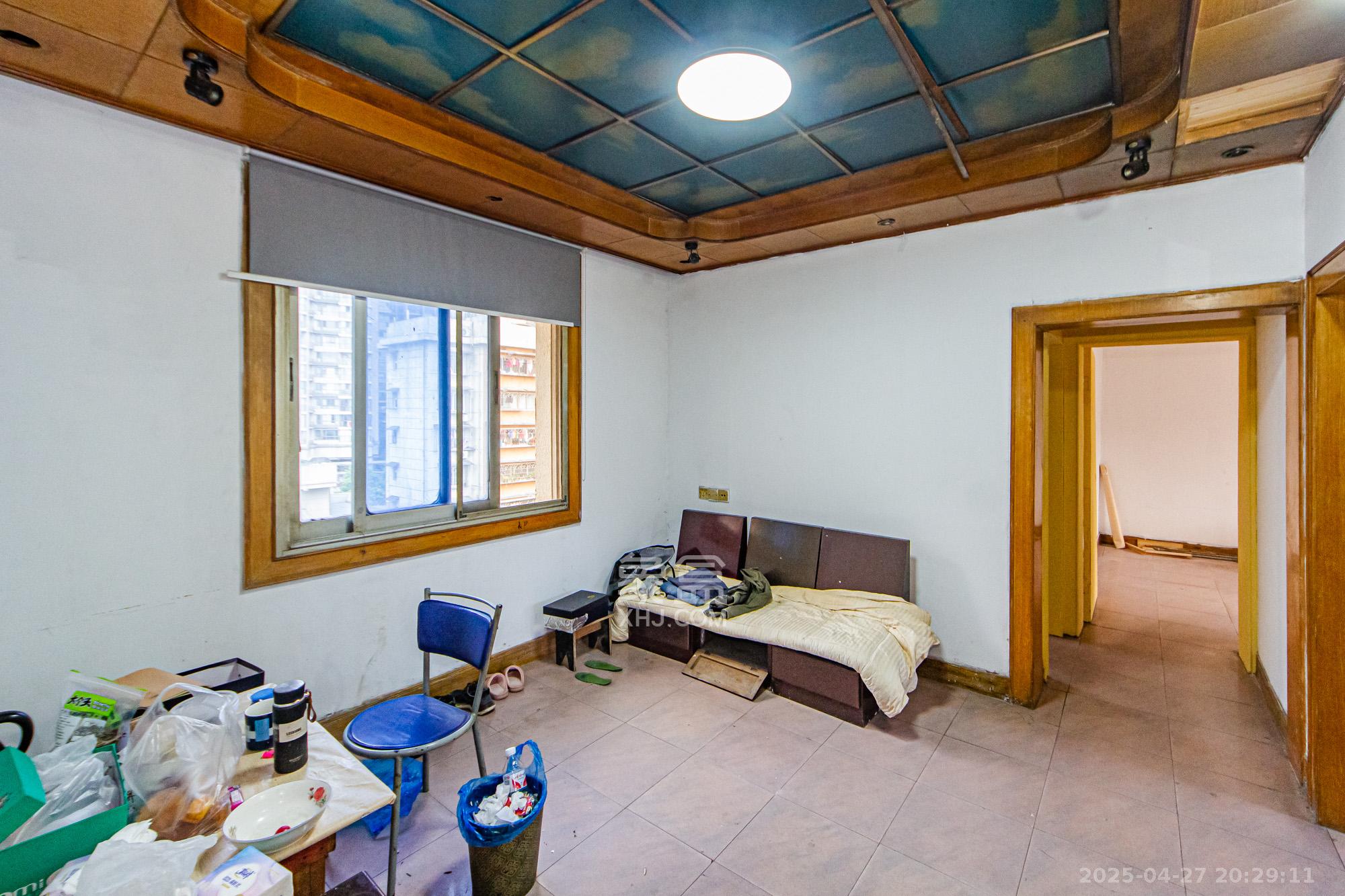 人造板厂宿舍(新河北堤1号) 2室2厅1卫 53.8万 人造板厂宿舍(新河北堤1号) 2室2厅1卫 53.8万客厅