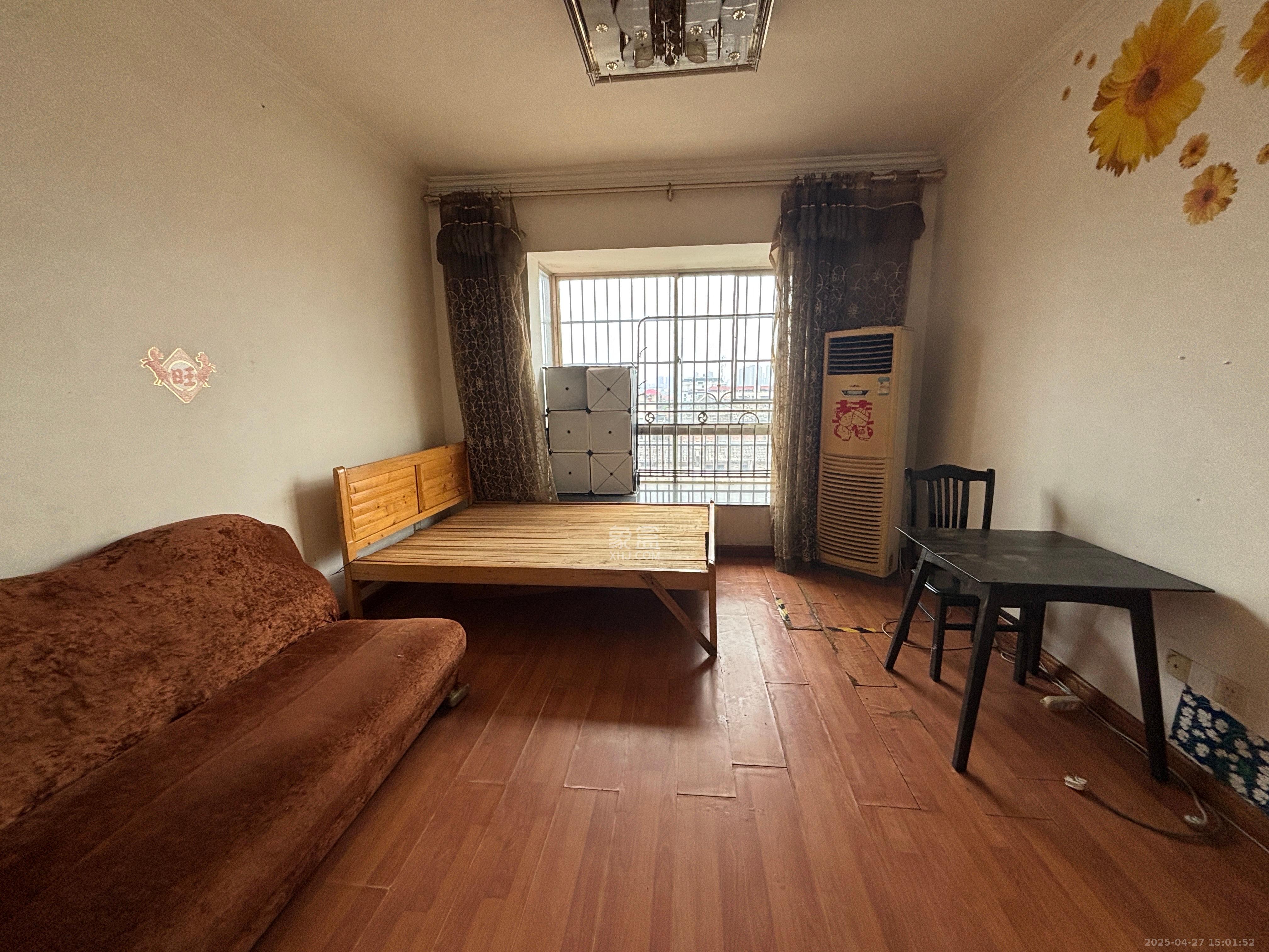 星沙商业步行街 3室2厅1卫 1550.0元/月 星沙商业步行街 3室2厅1卫 1550.0元/月室内图