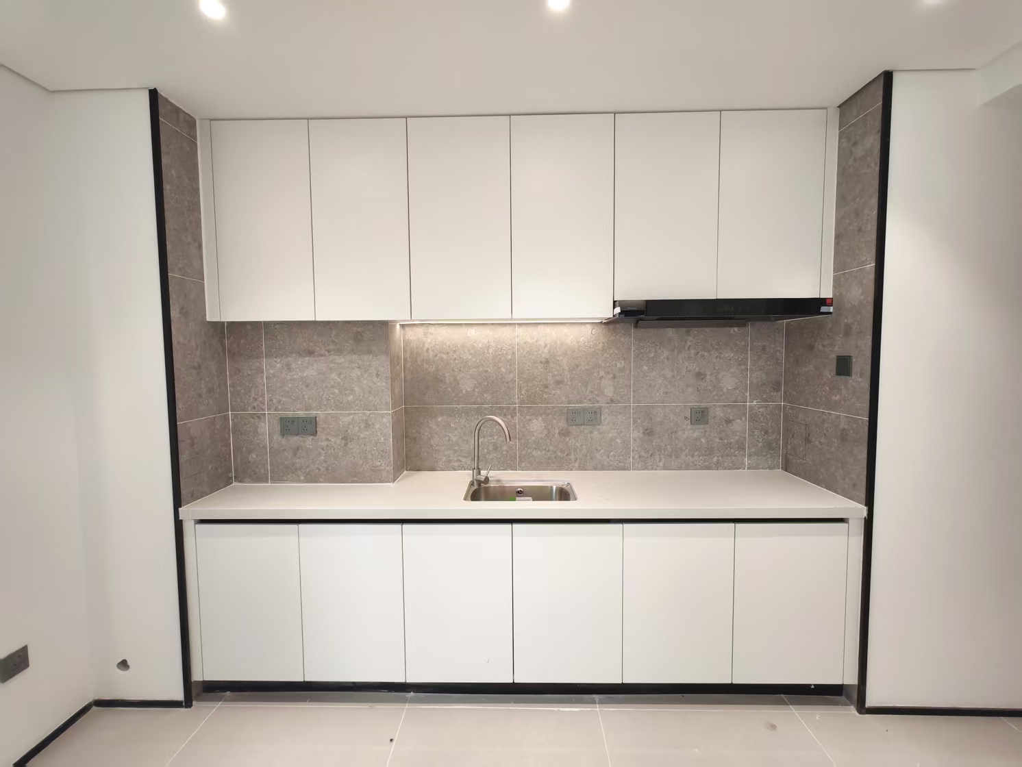 海航豪庭南苑  2室2厅2卫    137.0万 海航豪庭南苑  2室2厅2卫    137.0万客厅