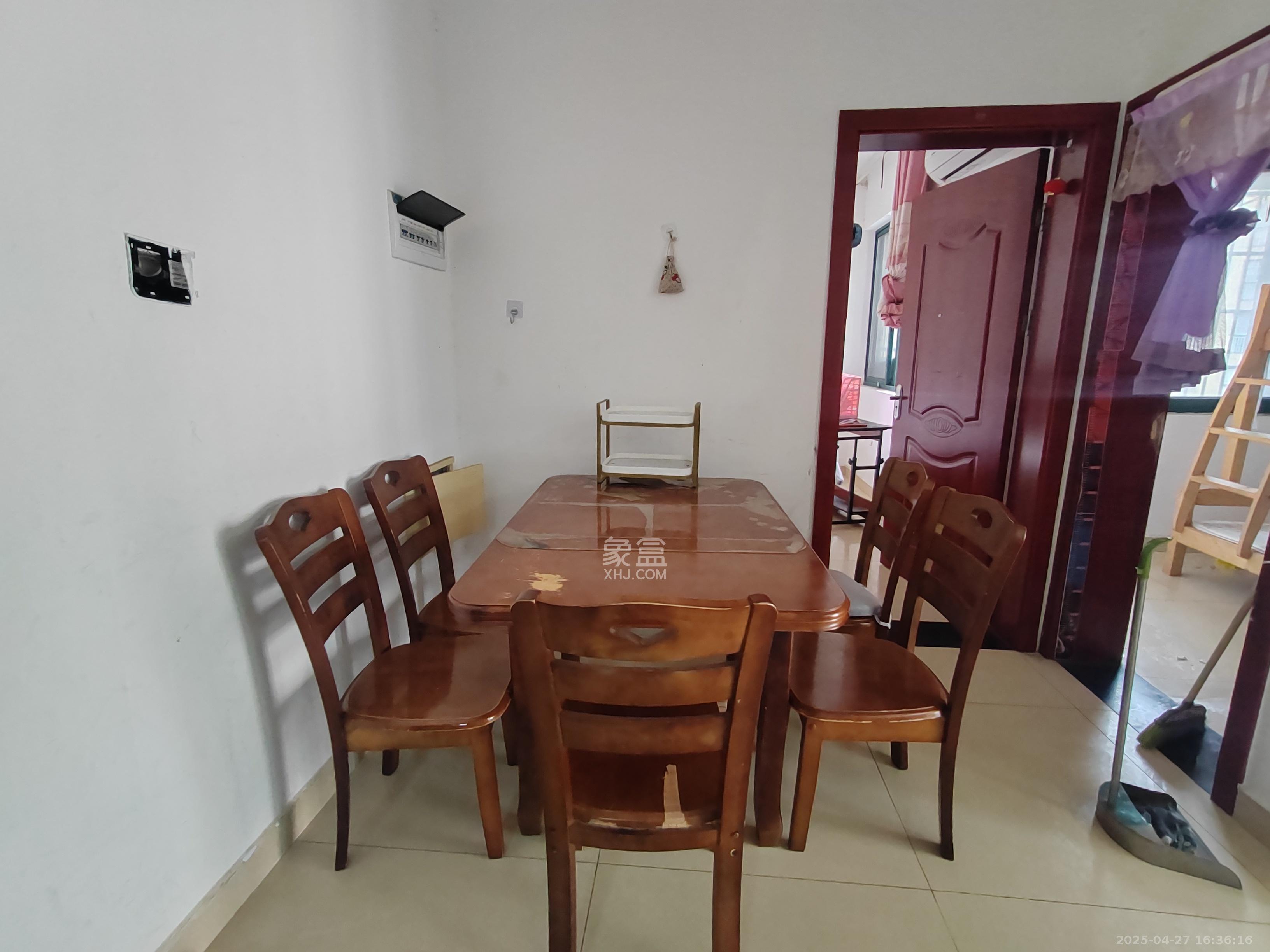 洋湖时代 3室2厅1卫 1900.0元/月 洋湖时代 3室2厅1卫 1900.0元/月室内图