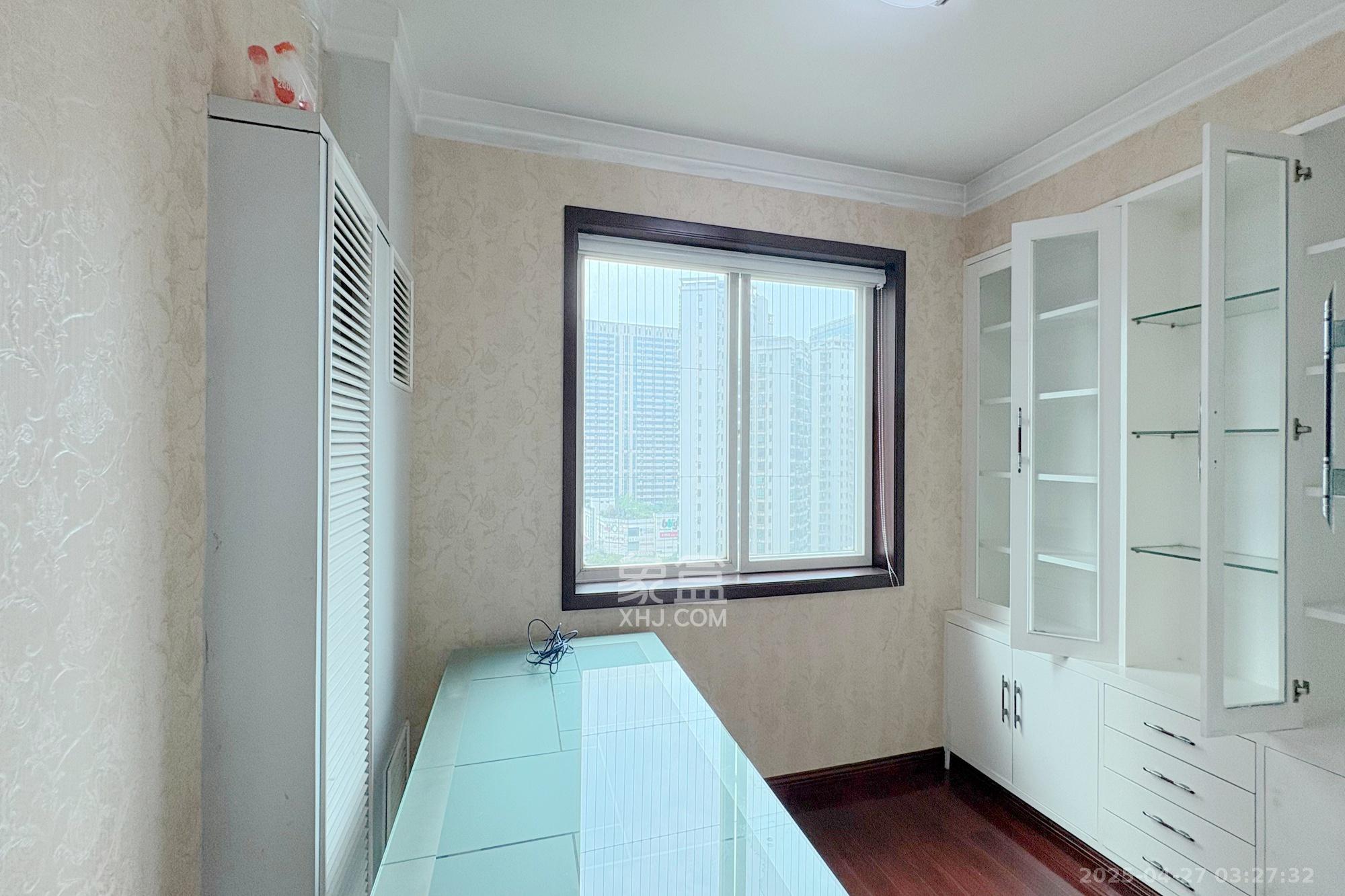 新华联家园 4室2厅2卫 180.0万 新华联家园 4室2厅2卫 180.0万其他