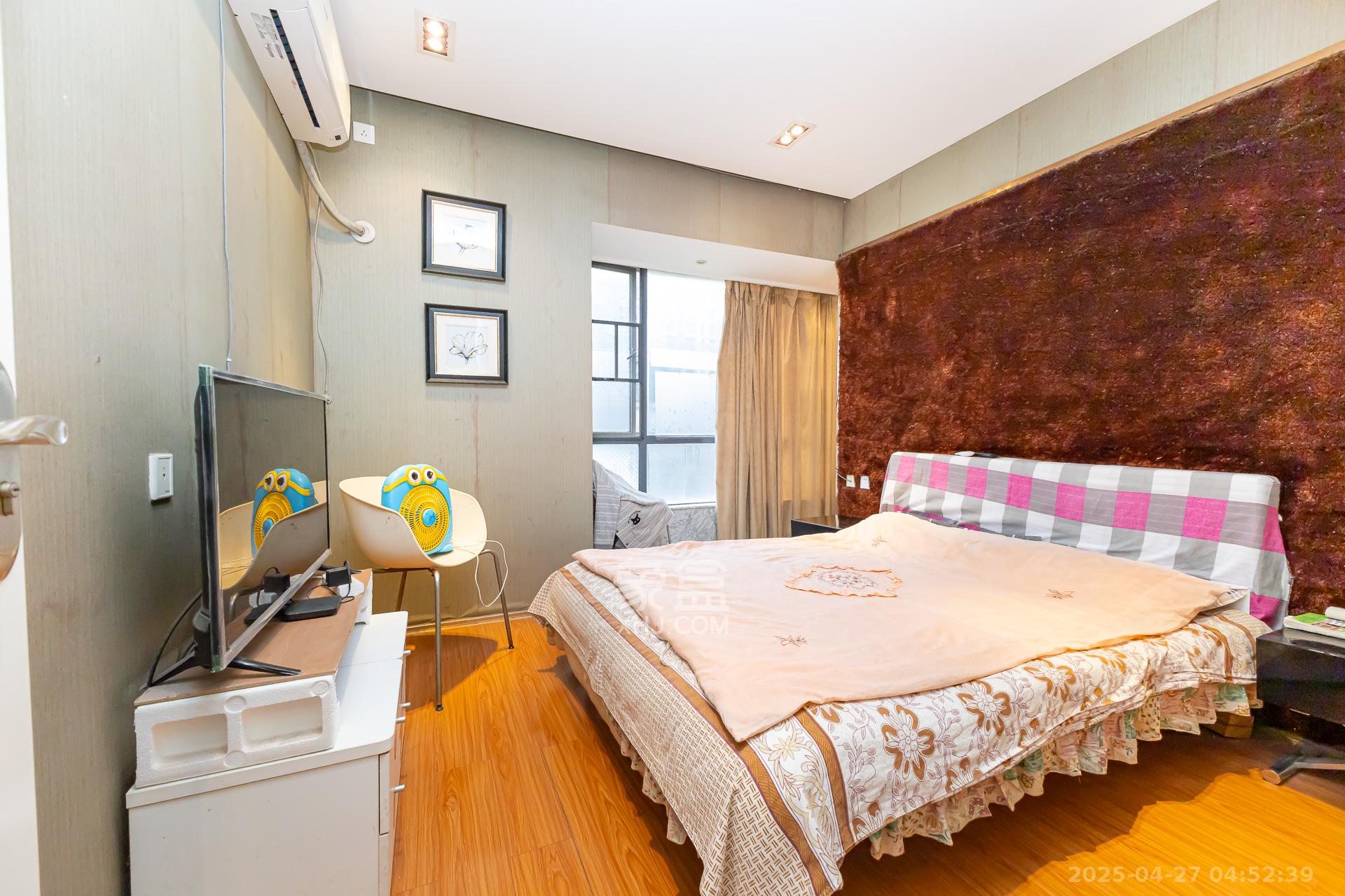 勤诚达新界  3室2厅1卫    76.0万卧室