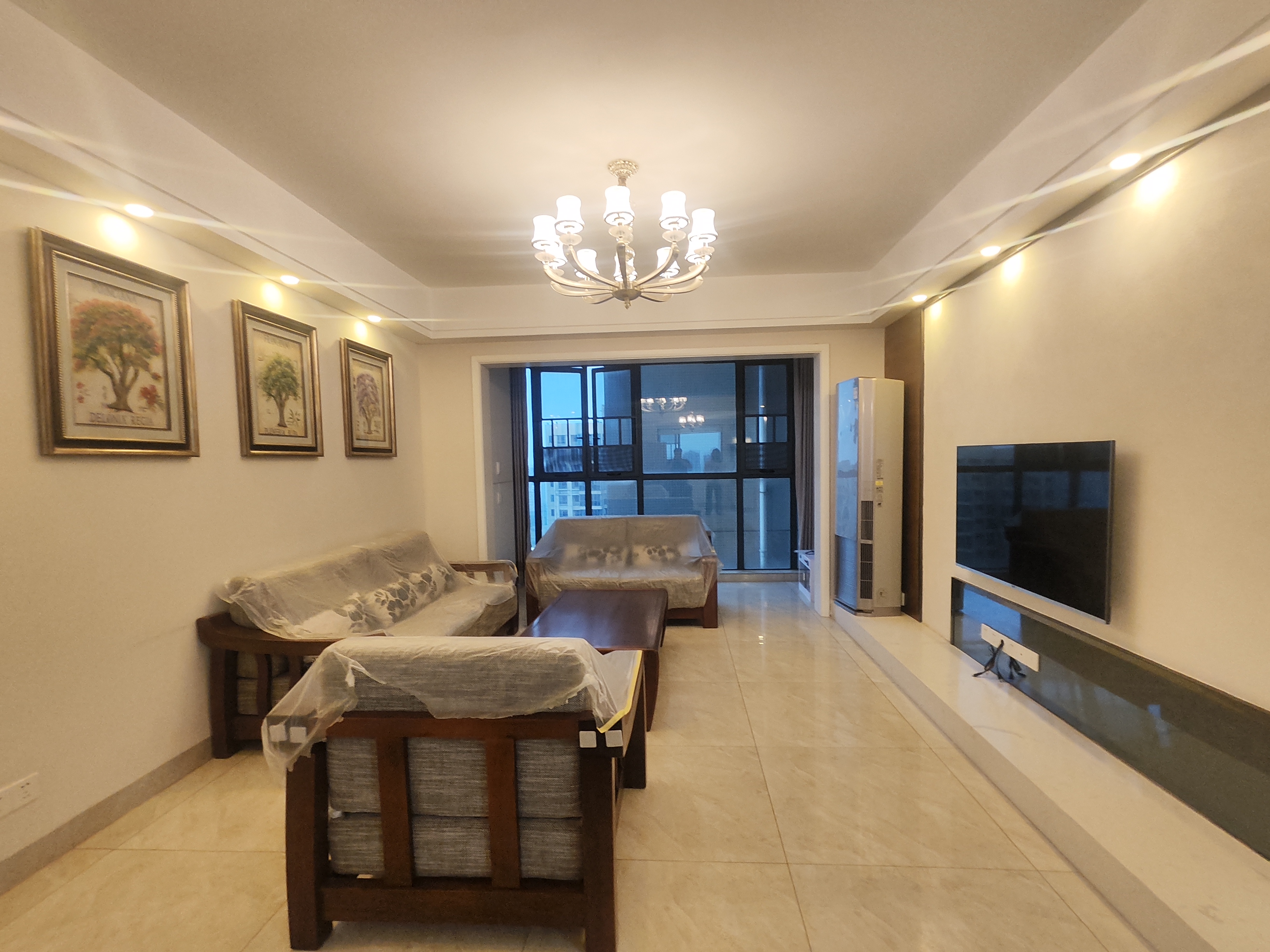 日盛山湖城 4室2厅2卫 82.0万 日盛山湖城 4室2厅2卫 82.0万室内图