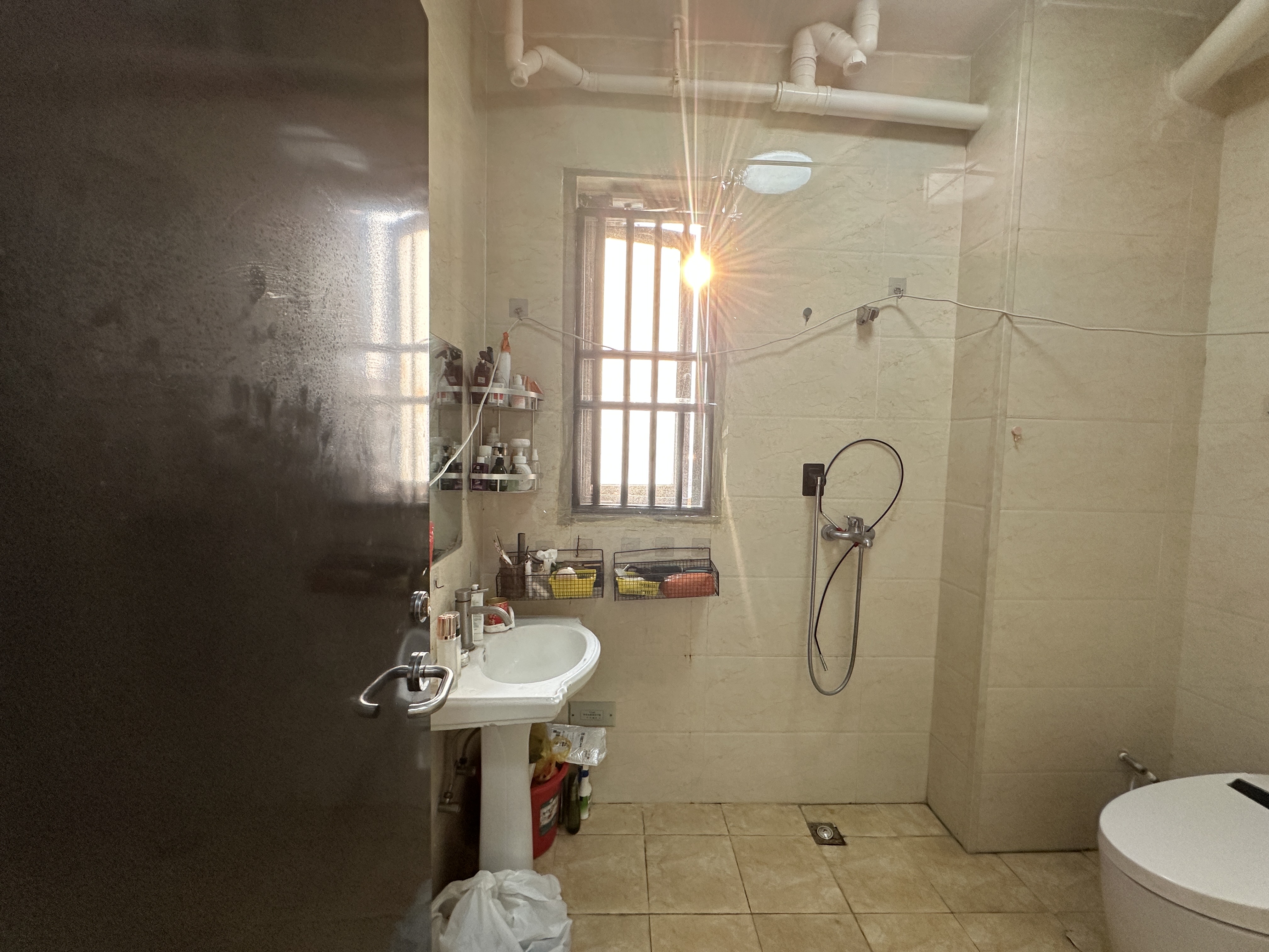 滨海新城一区B-08地块(玉河佳园) 3室2厅2卫 105.0万 滨海新城一区B-08地块(玉河佳园) 3室2厅2卫 105.0万客厅