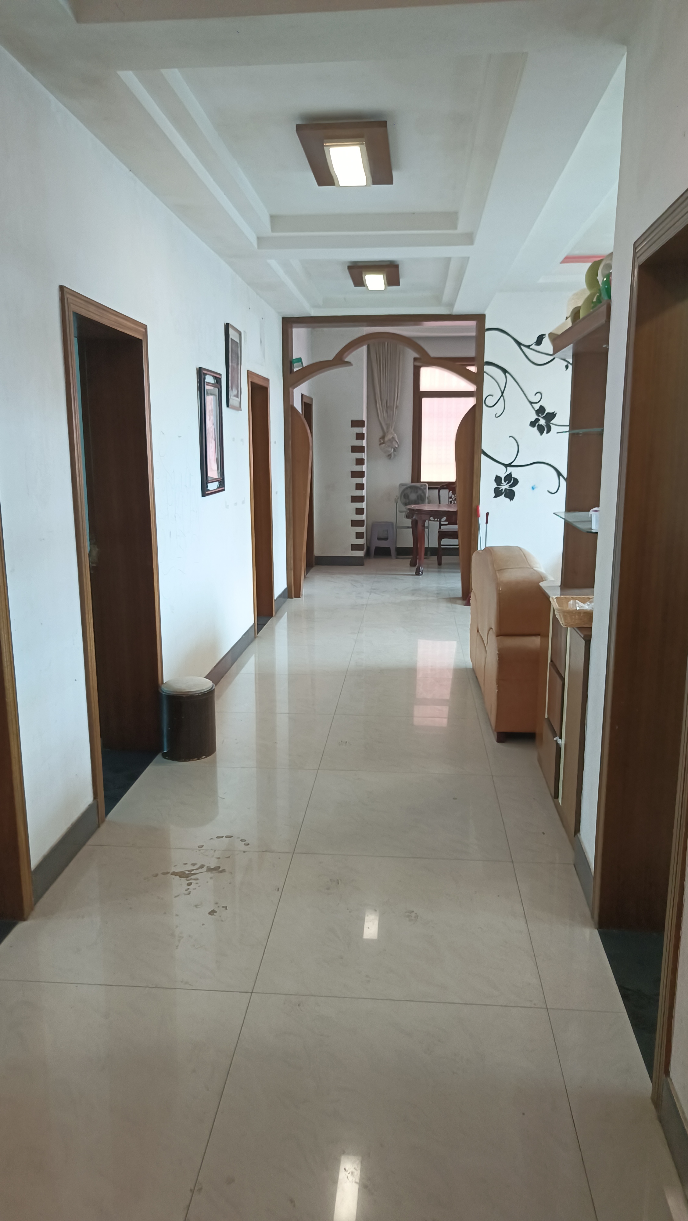 中级人民法院 1室0厅0卫 1800.0元/月 中级人民法院 1室0厅0卫 1800.0元/月室内图