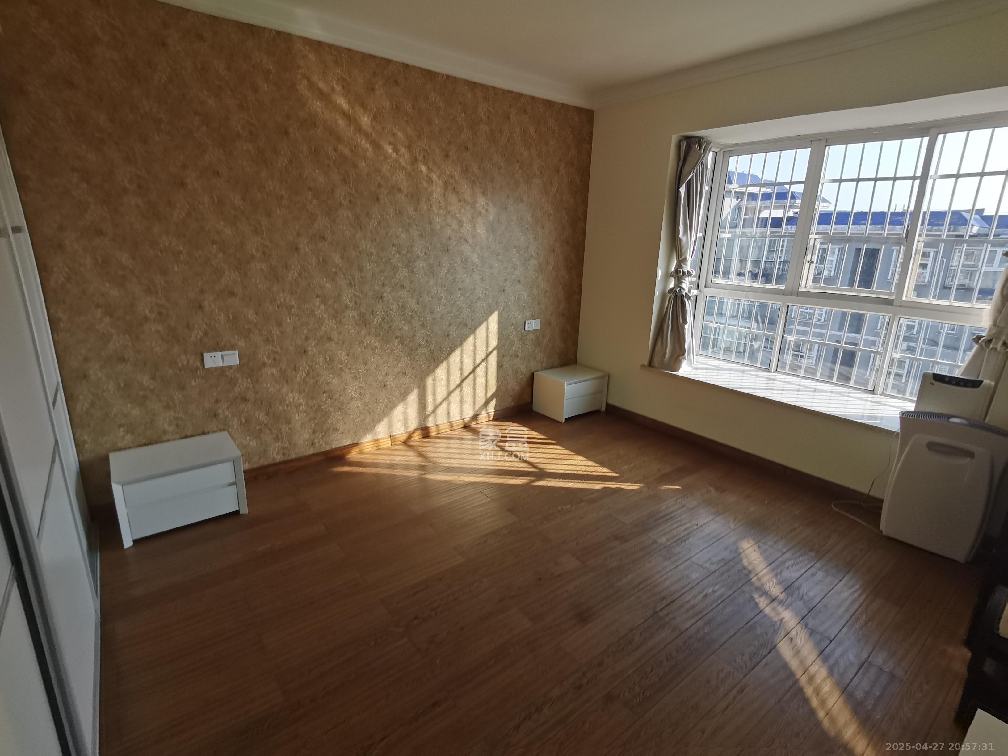 汇城上筑 3室2厅2卫 2800.0元/月 汇城上筑 3室2厅2卫 2800.0元/月室内图