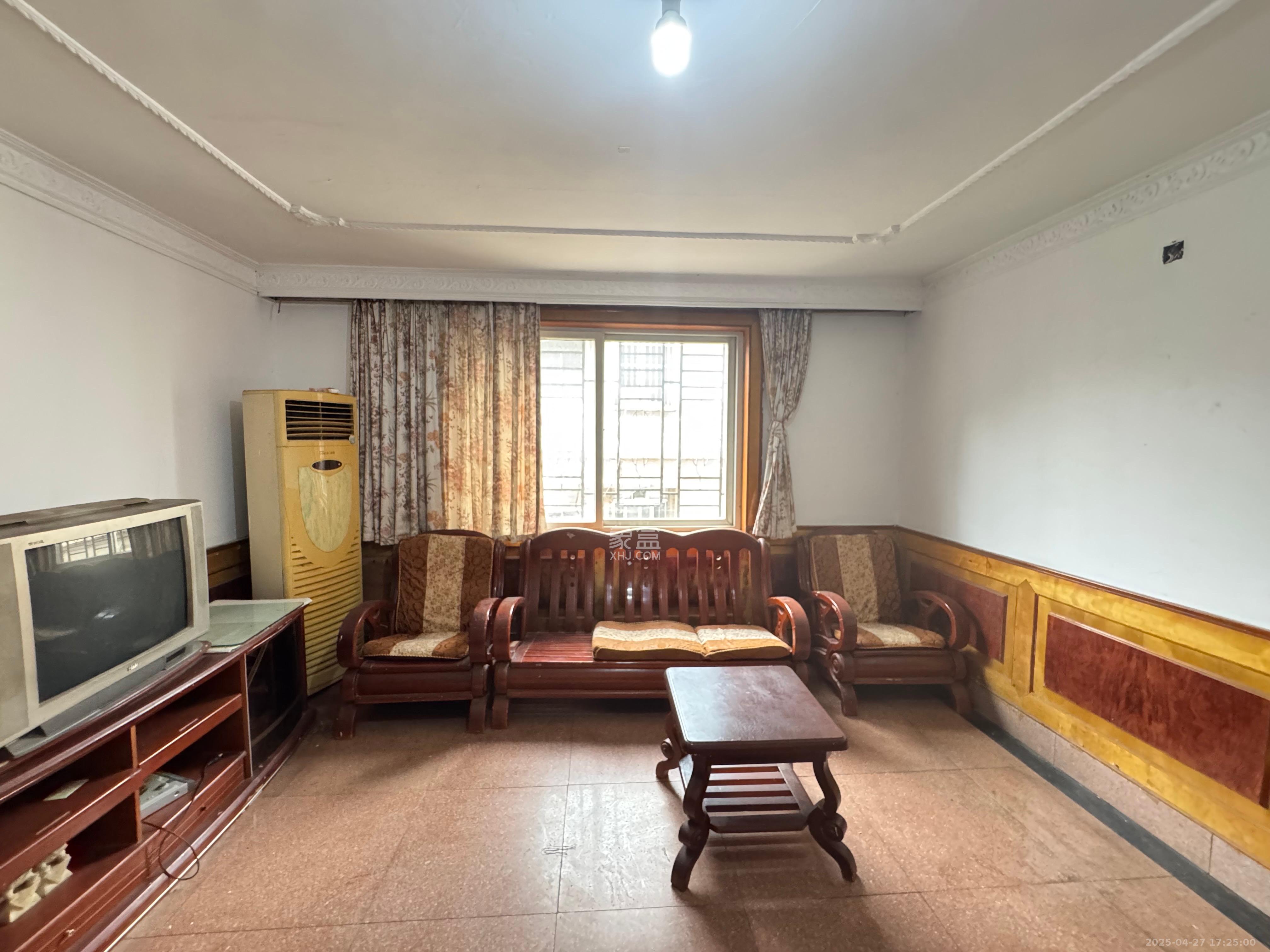 燕山街社区 3室1厅0卫 1600.0元/月 燕山街社区 3室1厅0卫 1600.0元/月室内图